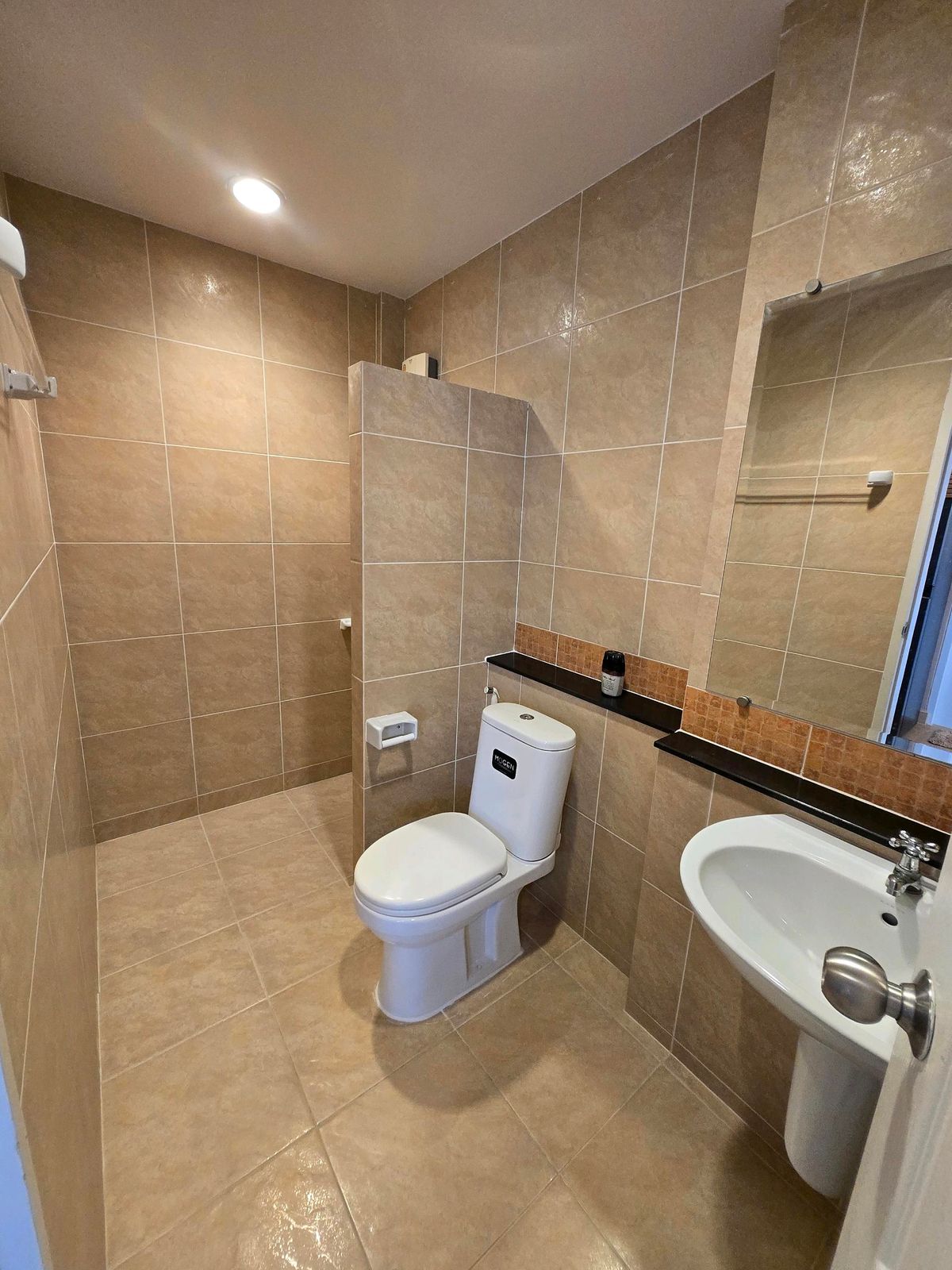 ขายทาวน์โฮมบางแค เพชรเกษม : ขายบ้านแฝดบางแวก พุทธมณฑล สาย1 รีโนเวทใหม่หลังมุม สวย พร้อมอยู่ ทำเลดี ใกล้ MRT เพชรเกษม48