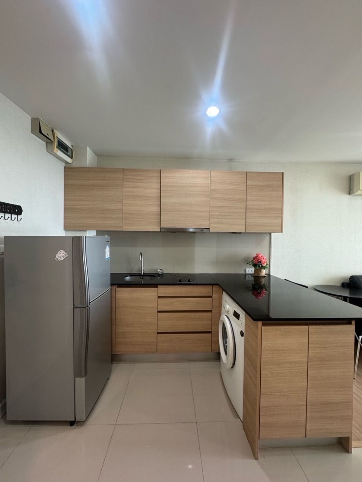 ให้เช่าคอนโดสุขุมวิท อโศก ทองหล่อ : 📍D 25 Thonglor Condominium ดี 25 ทองหล่อ คอนโดมิเนียม 🏙️✨