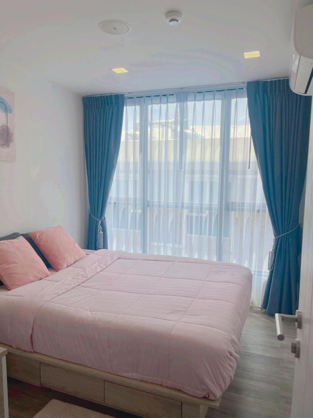 ขายคอนโดรัชดา ห้วยขวาง : ขายห้องมุม เฟอร์นิเจอร์ครบ คอนโด Atmoz รัชดา-ห้วยขวาง (S4955)