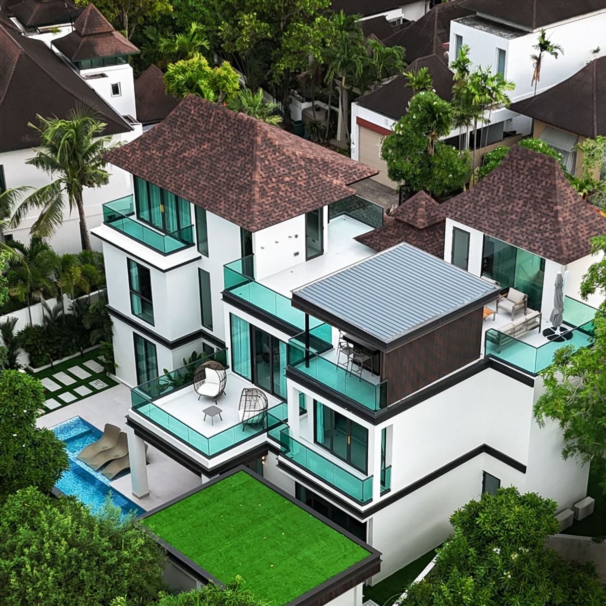 ขายพัทยา บางแสน ชลบุรี สัตหีบ : Luxury pool villa in pattaya for sale 