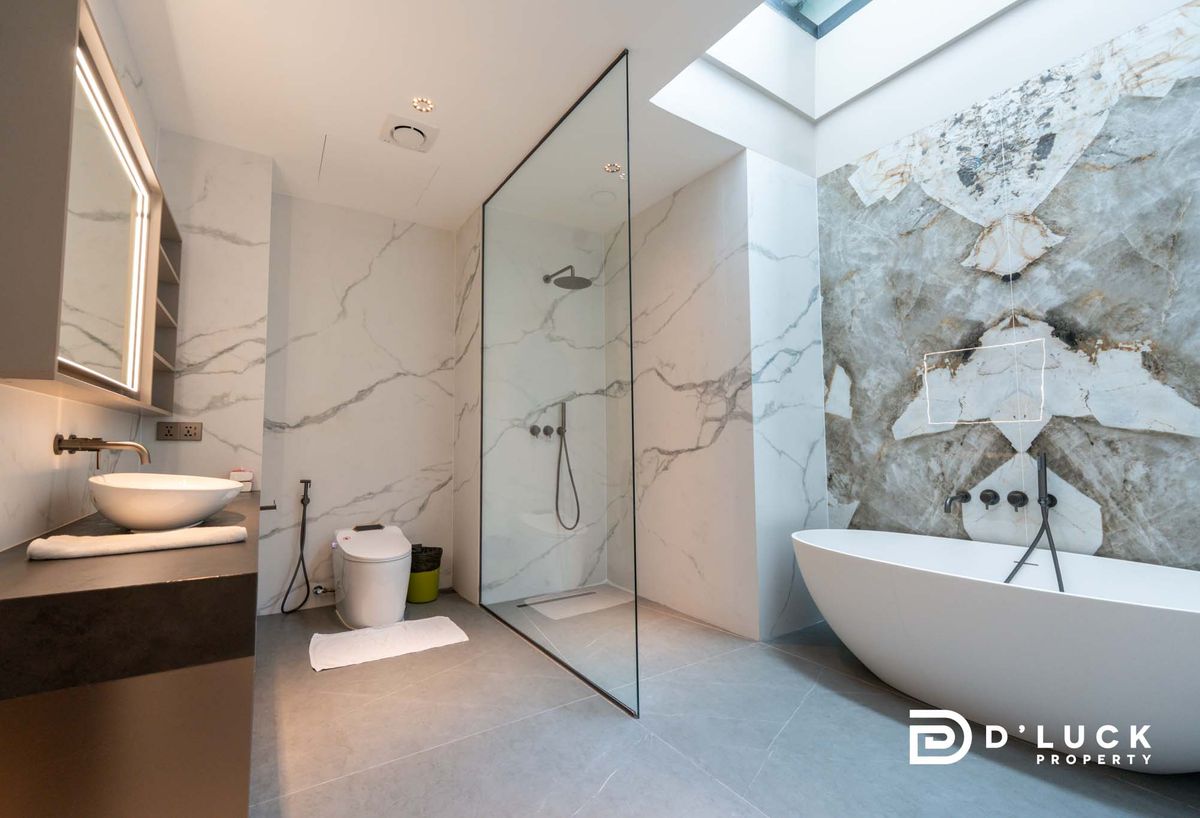 ขายพัทยา บางแสน ชลบุรี สัตหีบ : Luxury pool villa in pattaya for sale 