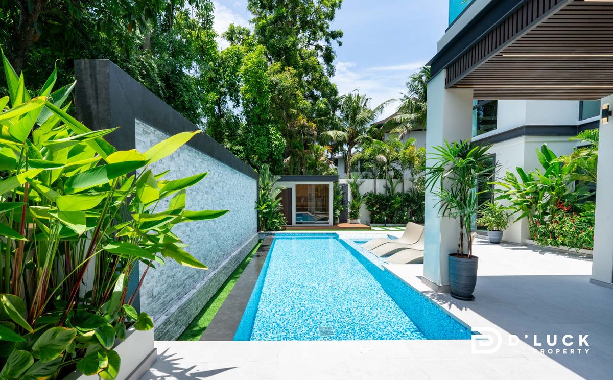 ขายพัทยา บางแสน ชลบุรี สัตหีบ : Luxury pool villa in pattaya for sale 