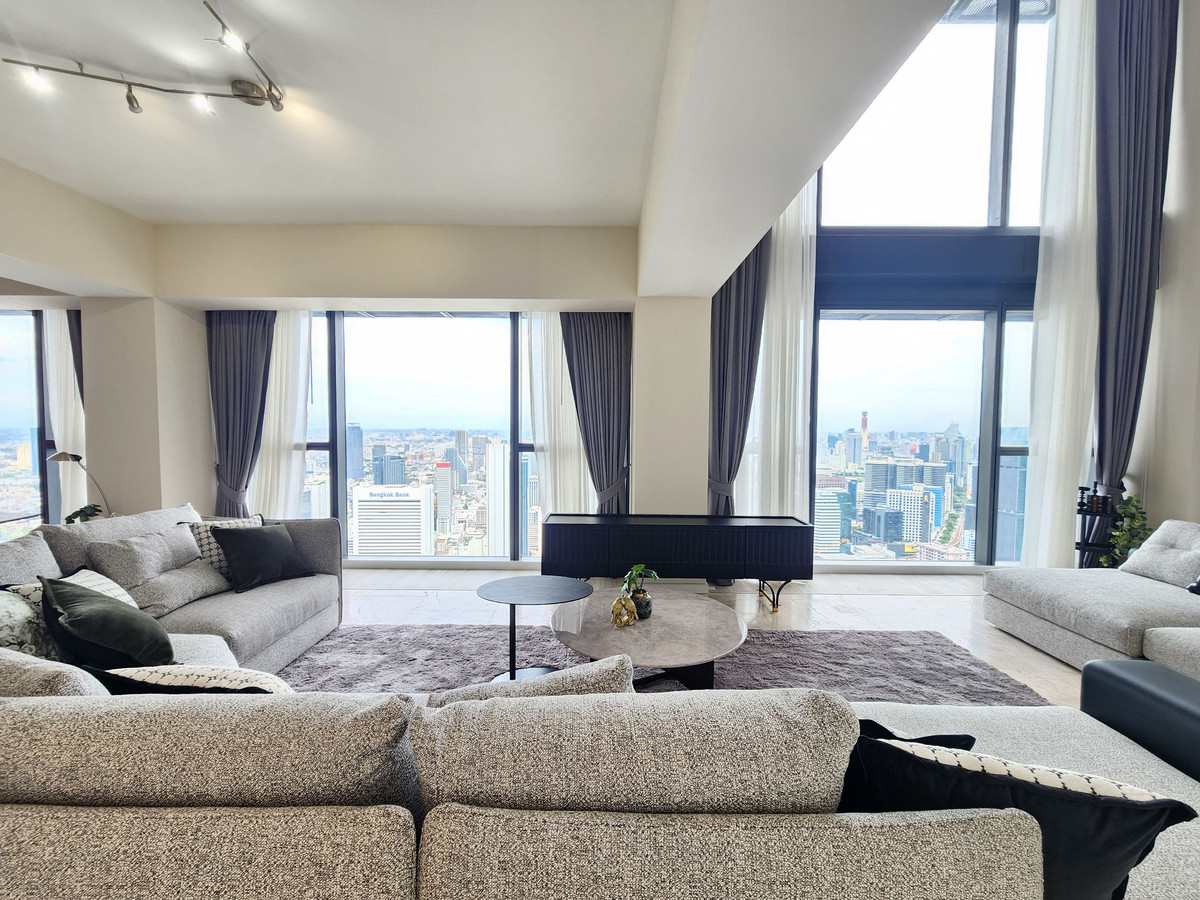 ให้เช่าคอนโดสาทร นราธิวาส : Spacious 4 bedrooms for rent at The Met with private pool 