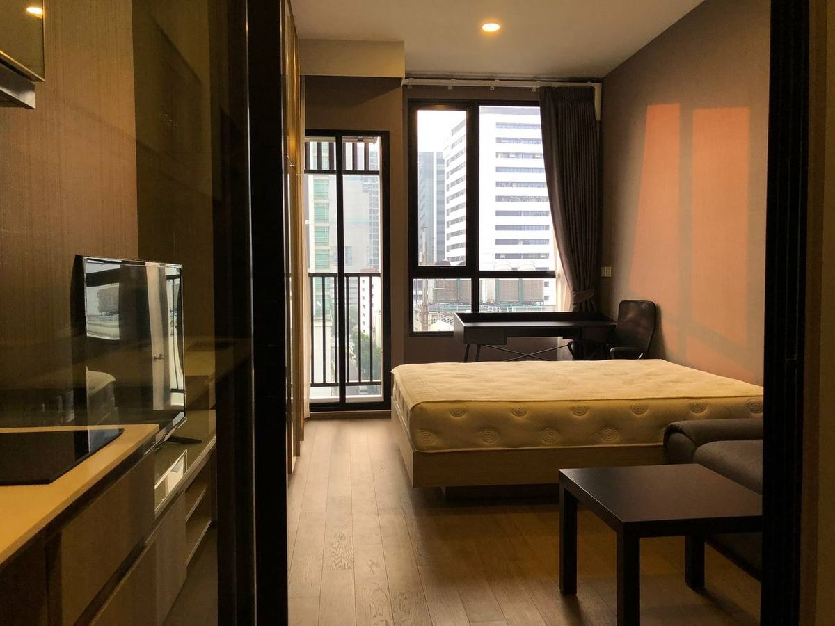 For RentCondoRatchathewi,Phayathai : Park Origin Phayathai【𝐑𝐄𝐍𝐓】🔥Fully modern, with premium materials throughout. A sleek, dark tone that looks expensive.🔥  Contact Line ID: @hacondo