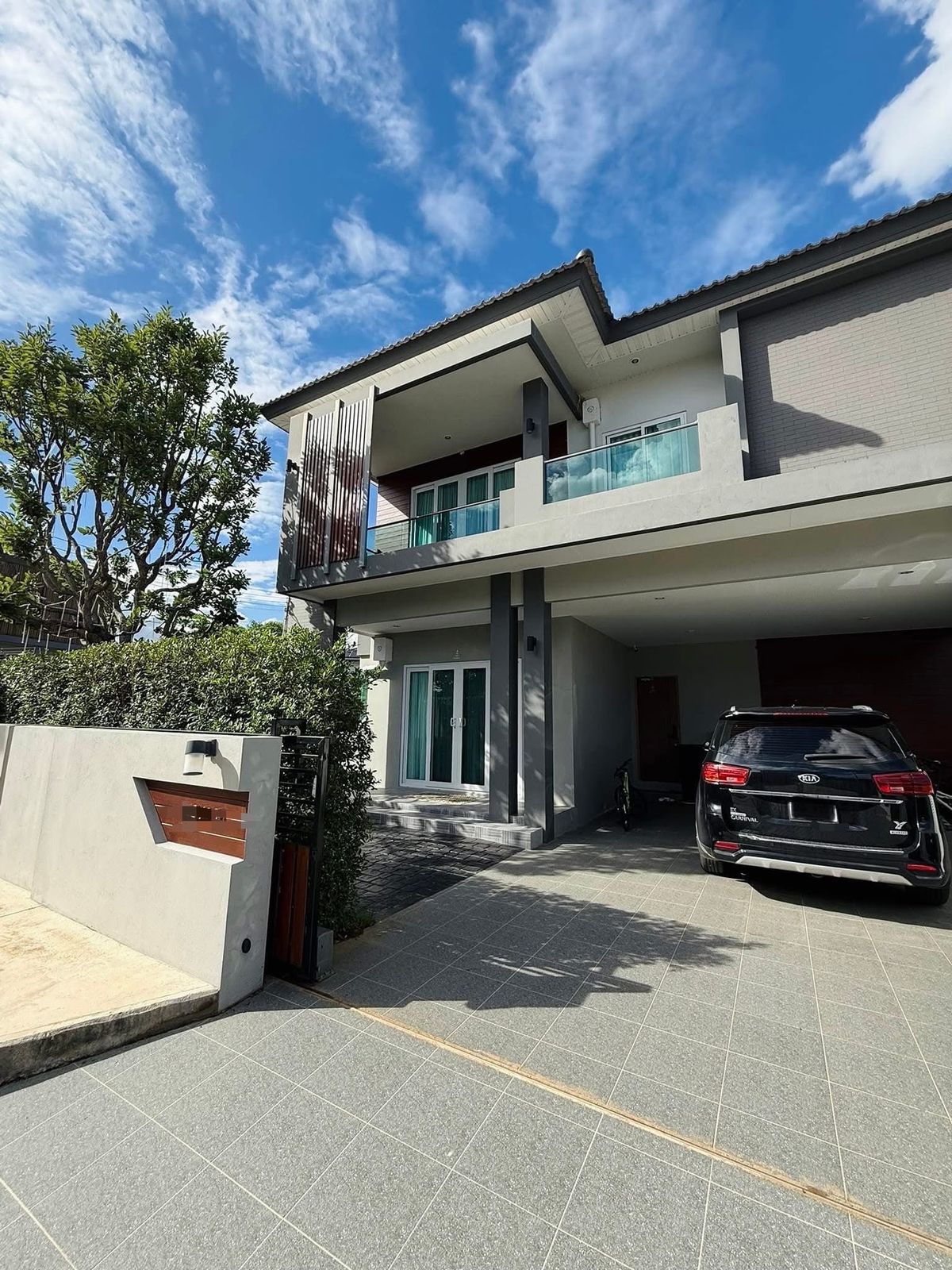ขายบ้านเชียงใหม่ : ขายบ้านแสนสราญ พร้อมอยู่ สภาพดีมาก บ้าน 2 ชั้น 4 ห้องนอน 4 ห้องน้ำ 