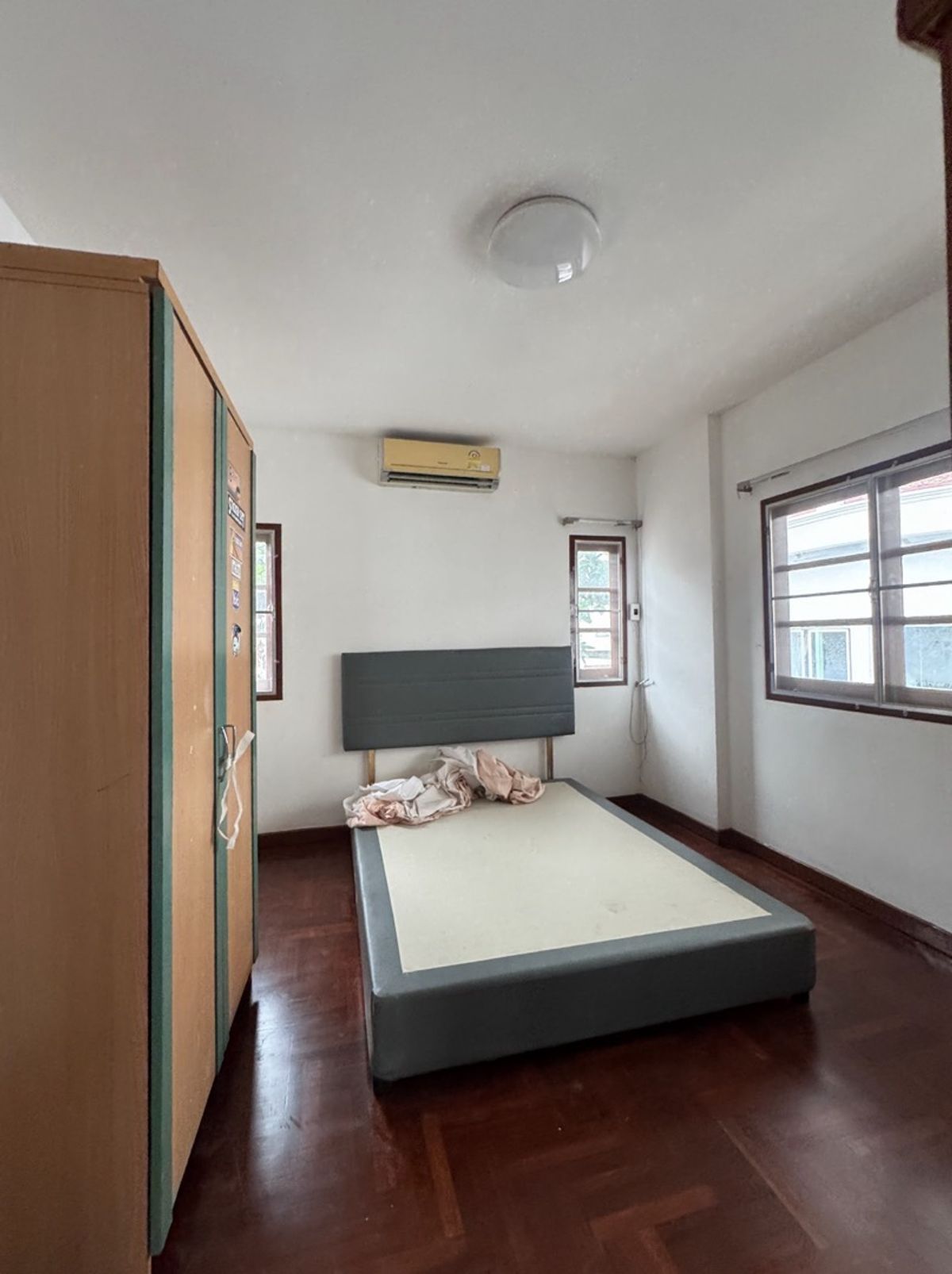 For RentHouseNana, North Nana,Sukhumvit13, Soi Nana : Rent a single house, Soi Sukhumvit 4, near the BTS BTS for rent.