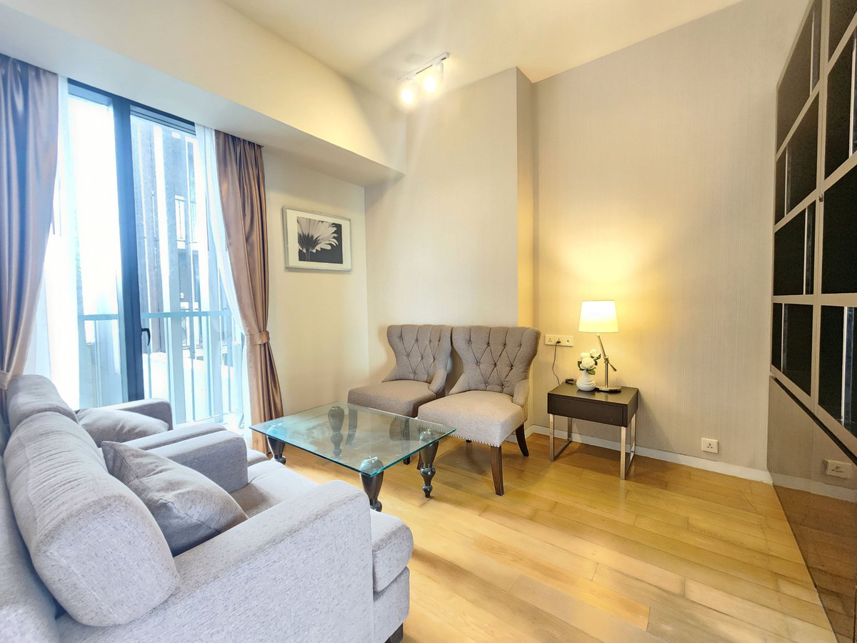 ให้เช่าคอนโดสาทร นราธิวาส : Spacious 4 bedrooms for rent at The Met with private pool 