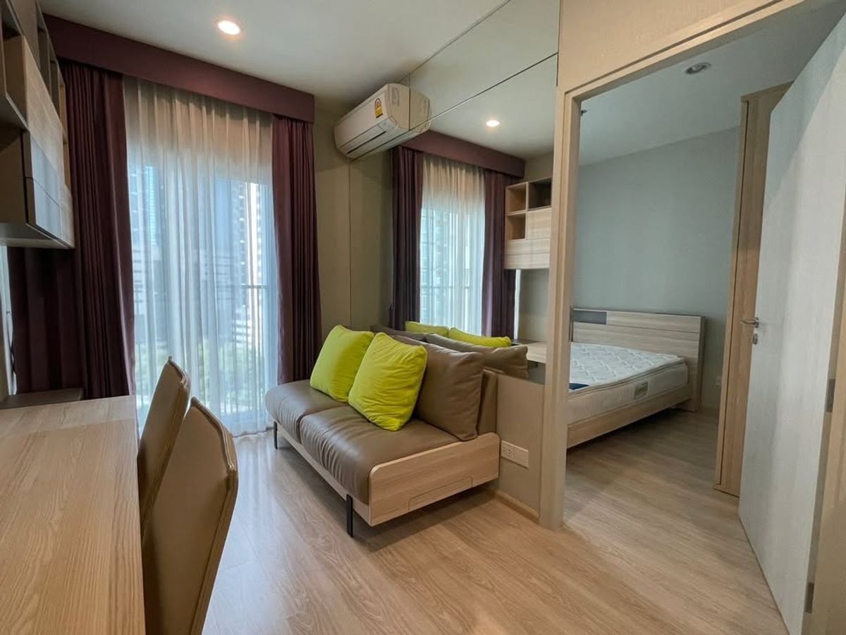 For RentCondoRatchadapisek, Huaikwang, Suttisan : 🔥 Rent now! Noble Revolve Ratchada 1 | 1 Bedroom 26 sq.m. Pool view MRT Cultural Center | 15,000 baht | Line: @323GQMHO | Ref: T1877