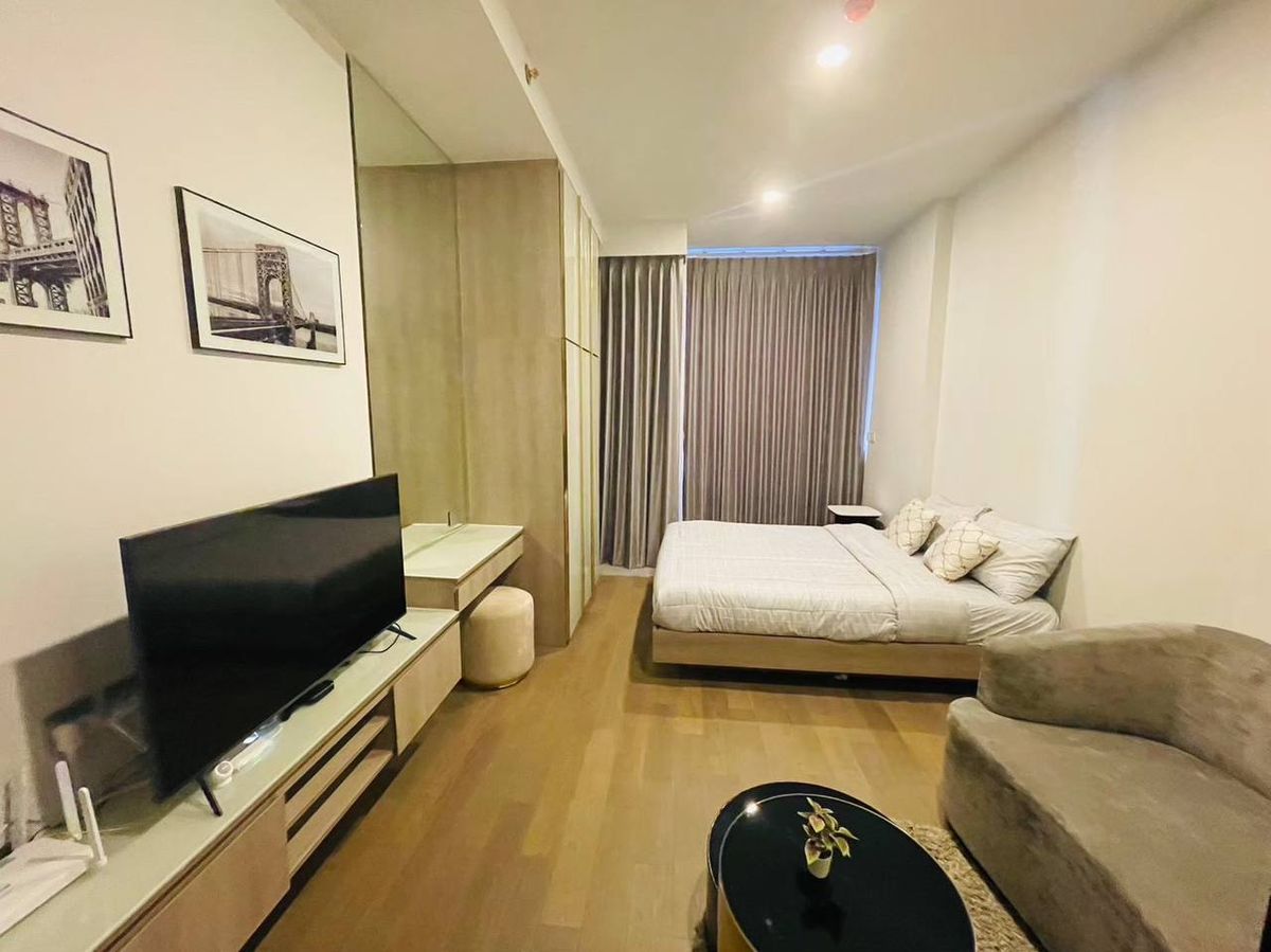 For RentCondoRatchathewi,Phayathai : Park Origin Phayathai【𝐑𝐄𝐍𝐓】🔥Simple yet elegant, this room features a white, gray, and black theme, with a compact design.🔥  Contact Line ID: @hacondo