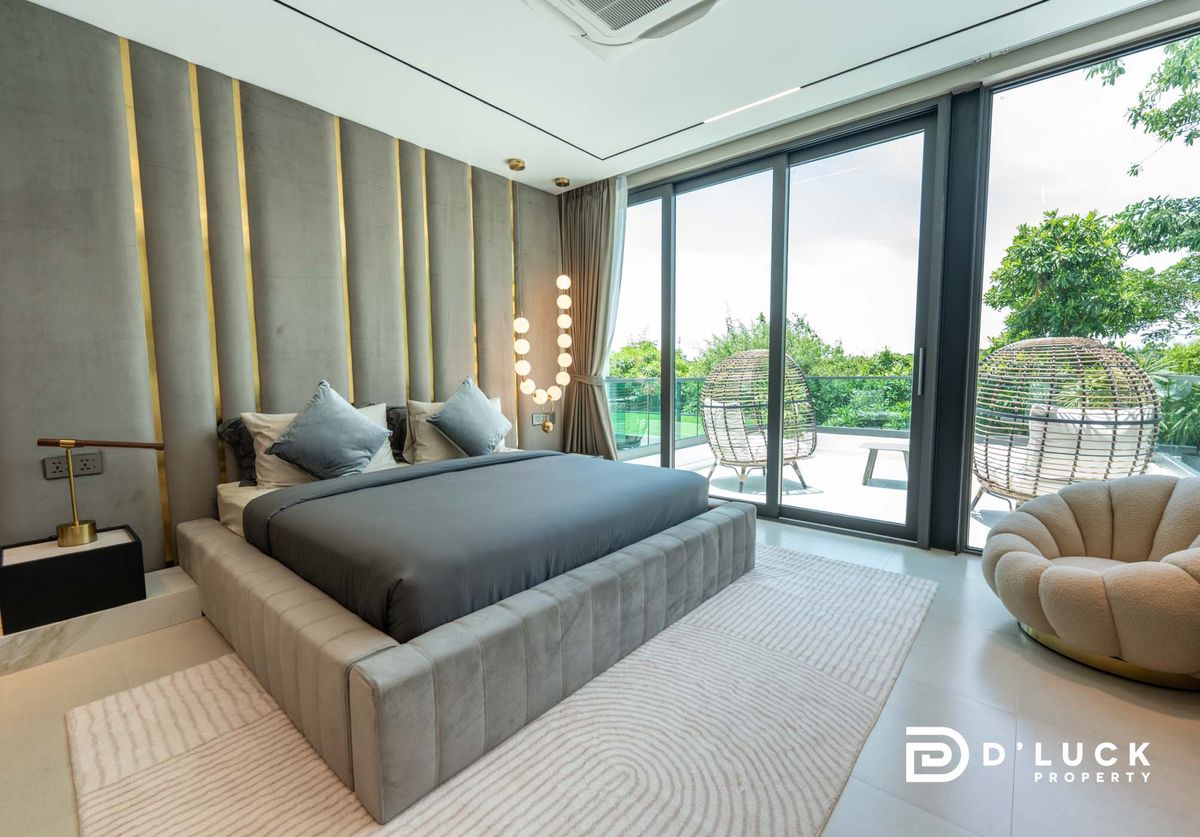 ขายพัทยา บางแสน ชลบุรี สัตหีบ : Luxury pool villa in pattaya for sale 