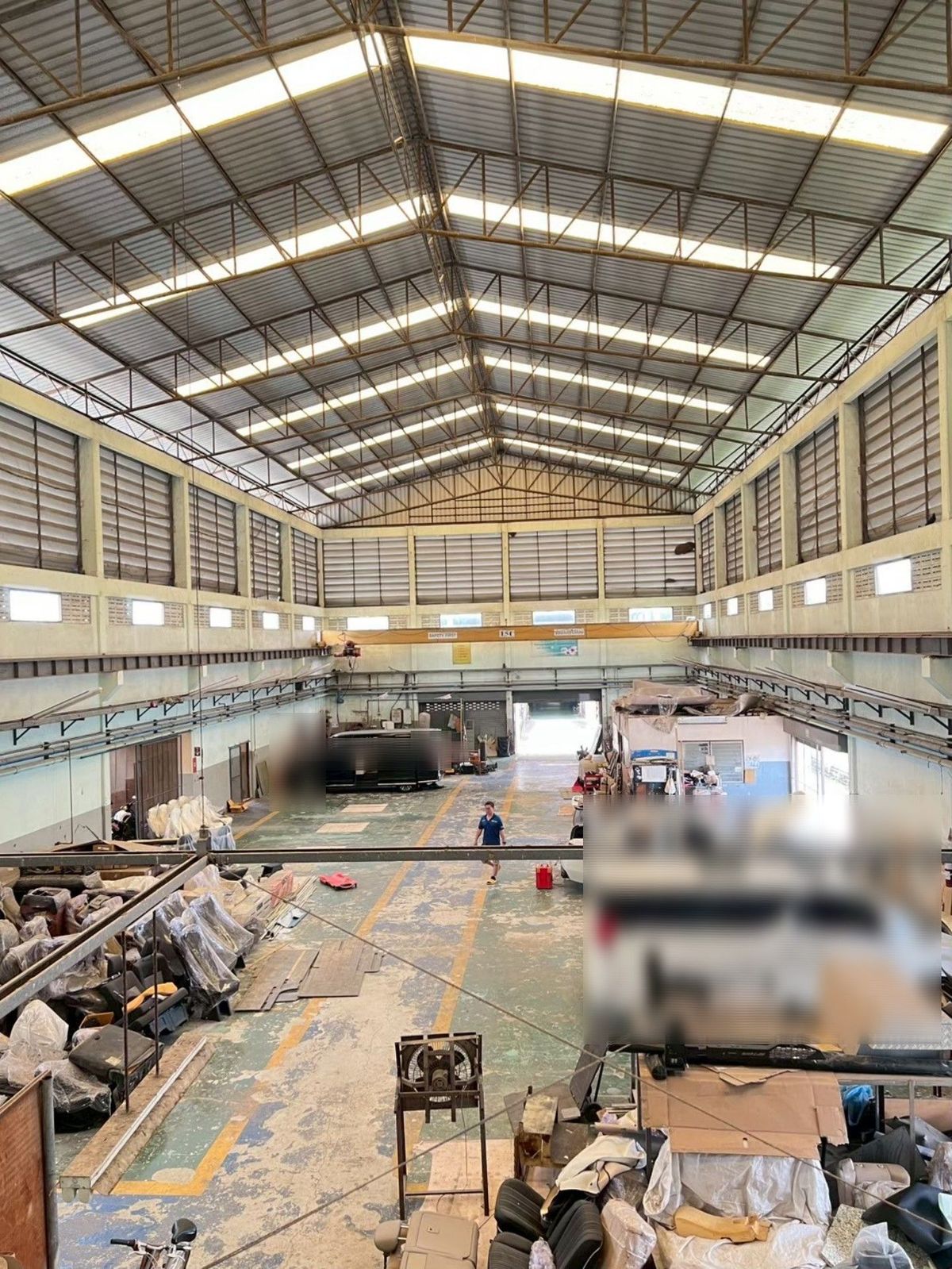 ขายโกดังนครปฐม : ขาย ที่ดิน พร้อม โกดัง บนเนื้อที่ 2-3-55 ไร่ ติดถนนหลัก 4 เลน