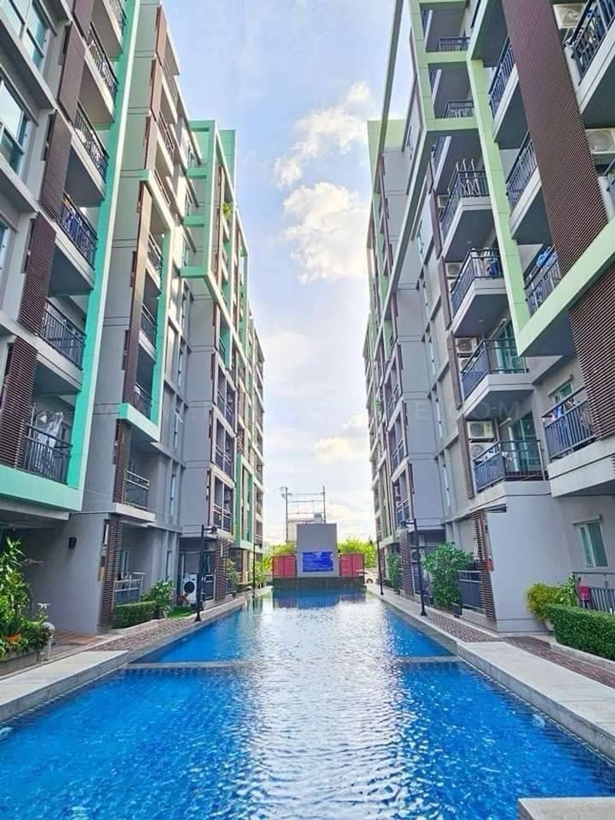 ขายคอนโดอ่อนนุช อุดมสุข : ขายคอนโด 1ห้องนอน The Escape สุขุมวิท 101/1