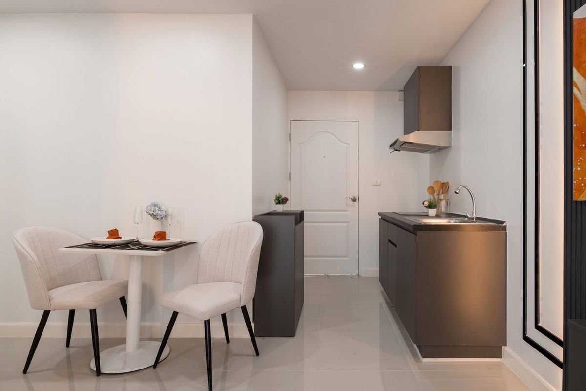 For SaleCondoLadprao, Central Ladprao : 🏢 The new room is very beautiful, only 500 meters to MRT Ladprao, installments only 7, xxx 😍