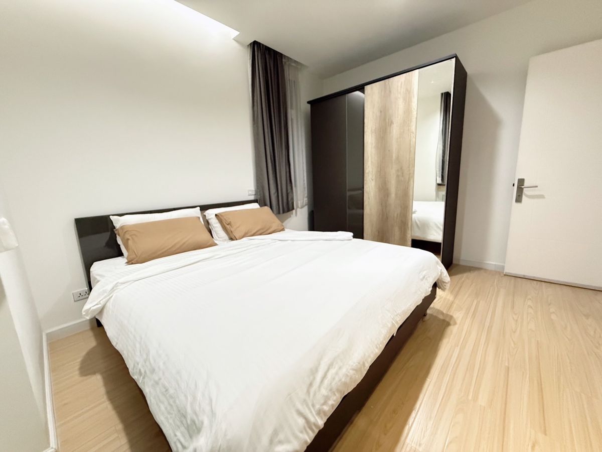 ให้เช่าคอนโดพระราม 9 เพชรบุรีตัดใหม่ RCA :  🌟 For Rent | TC Green Rama 9 – 📍 Biggest 1 Bedroom,
