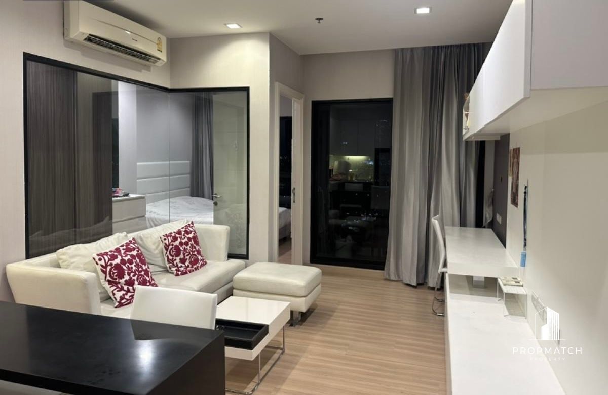ขายคอนโดวงเวียนใหญ่ เจริญนคร : ✨Flash Deal ✨Urbano Absolute Sathon-Taksin ( 1Bed 1Bath 37.68SQM.) พร้อมอยู่ ! เพียง 3,490,000 บาท Tel.0981315848 @propmatch