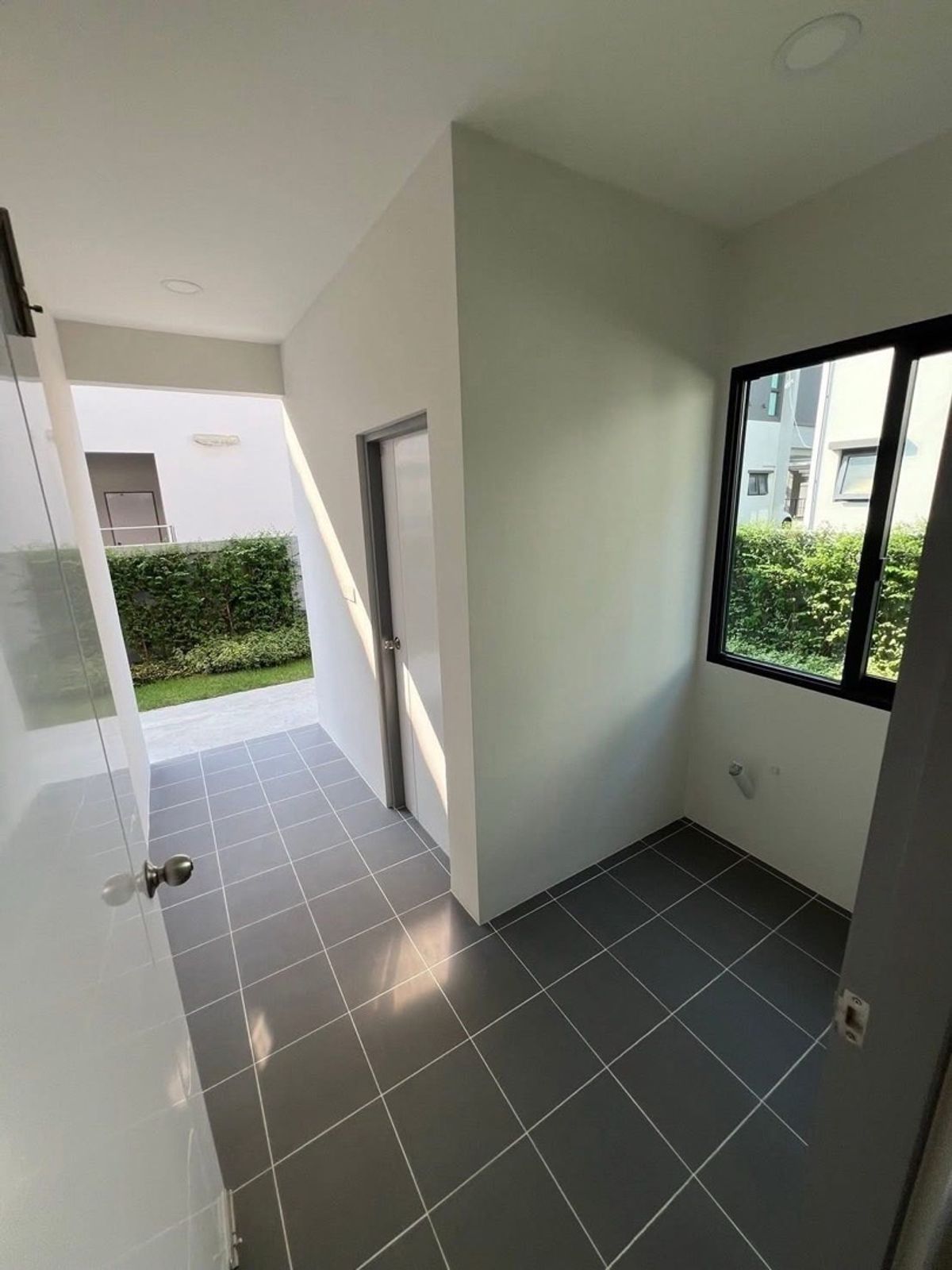 ให้เช่าโฮมออฟฟิศนวมินทร์ รามอินทรา : ปล่อยเช่า โฮมออฟฟิศ รามอินทรา - วงแหวน ถนนไทยรามัญ เขตคลองสามวา กรุงเทพมหานคร