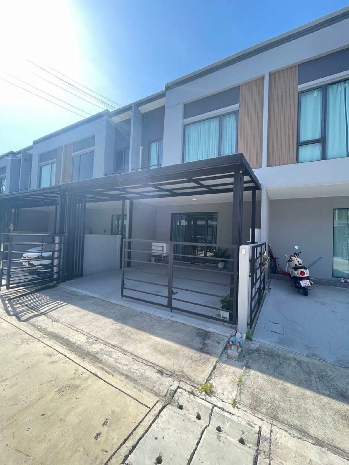 ให้เช่าทาวน์โฮมบางนา แบริ่ง ลาซาล : Townhome for Rent: Pleno Sukhumvit-Bangna 2 🏡