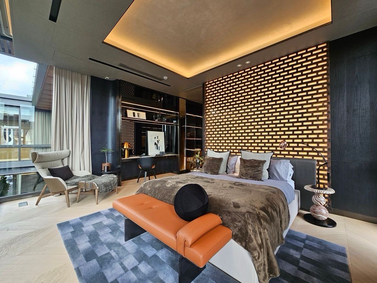 For SaleHouseBang Sue, Wong Sawang, Tao Pun : 📍Sonle Residences (Sunle Residence), 3-story luxury detached house on Ratchadaphisek Road, near MRT Wongsawang, only 5 units. Contact 086-795-9997 (JIM).