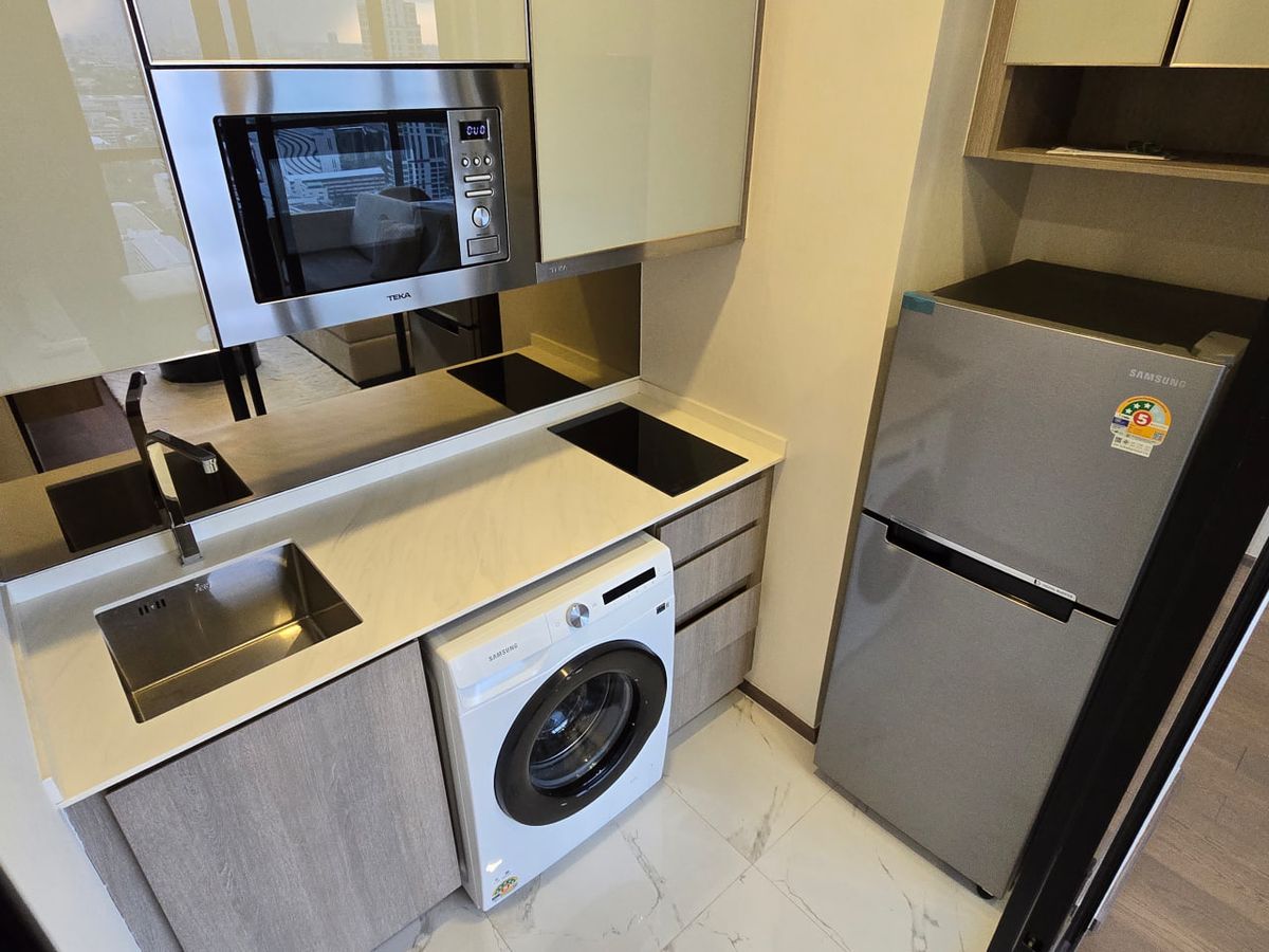 CondoRatchathewi,Phayathai : Park Origin Phayathai【𝐒𝐄𝐋𝐋 & 𝐑𝐄𝐍𝐓】🔥Simple elegance, with a harmonious tone for both the wood floors and furniture.🔥  Contact Line ID: @hacondo