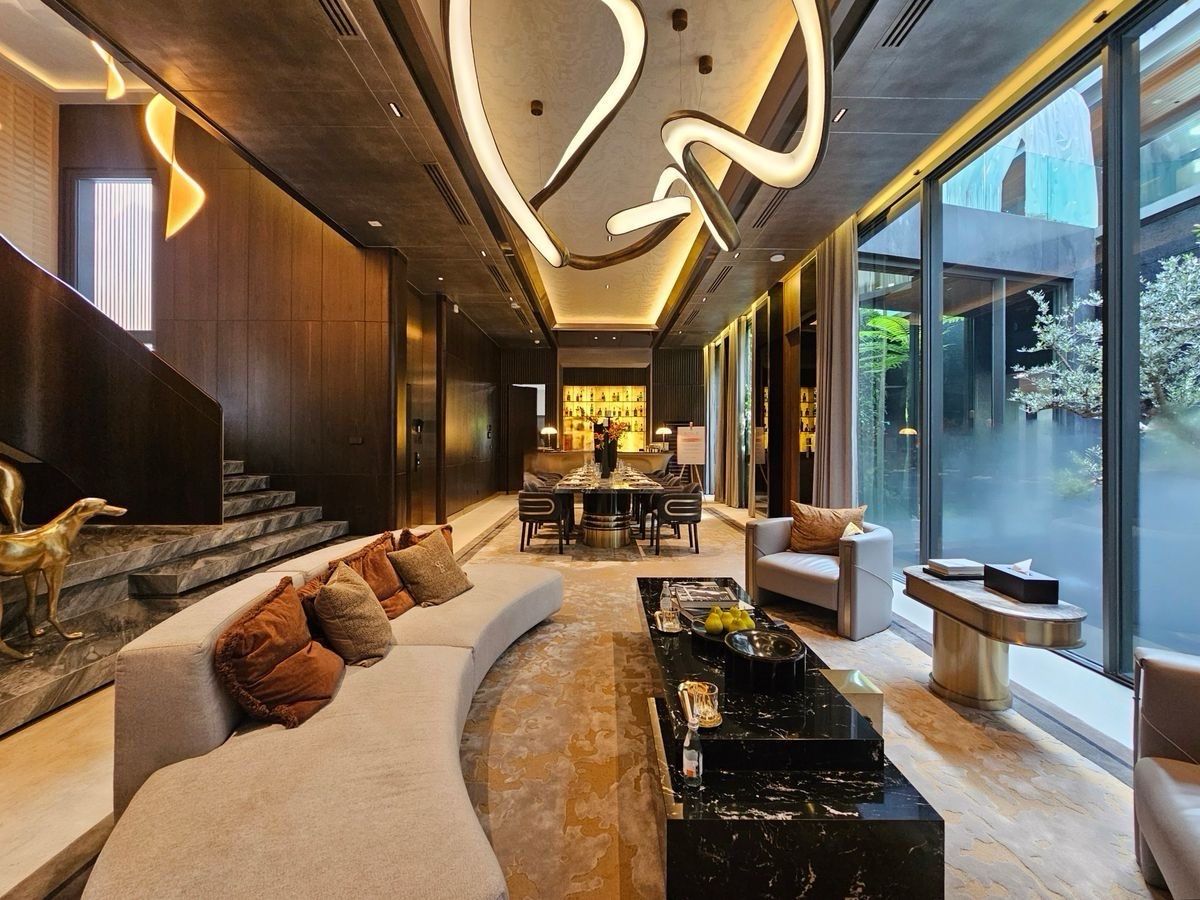 For SaleHouseBang Sue, Wong Sawang, Tao Pun : 📍Sonle Residences (Sunle Residence), 3-story luxury detached house on Ratchadaphisek Road, near MRT Wongsawang, only 5 units. Contact 086-795-9997 (JIM).