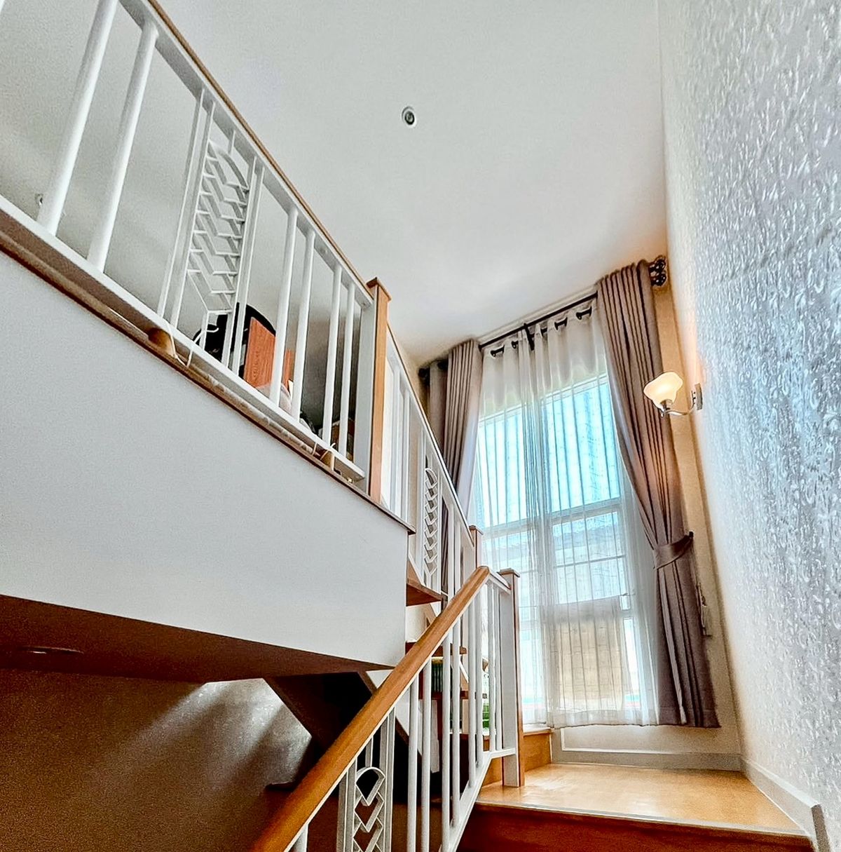 ขายบ้านพุทธมณฑล ศาลายา : ขายบ้านเดี่ยว 2 ชั้น Passorn Prestige ปิ่นเกล้า-เพชรเกษม เนื้อที่ 55.7 ตารางวา 3 ห้องนอน  ตำบลกระทุ่มล้ม อำเภอสามพราน จังหวัดนครปฐม