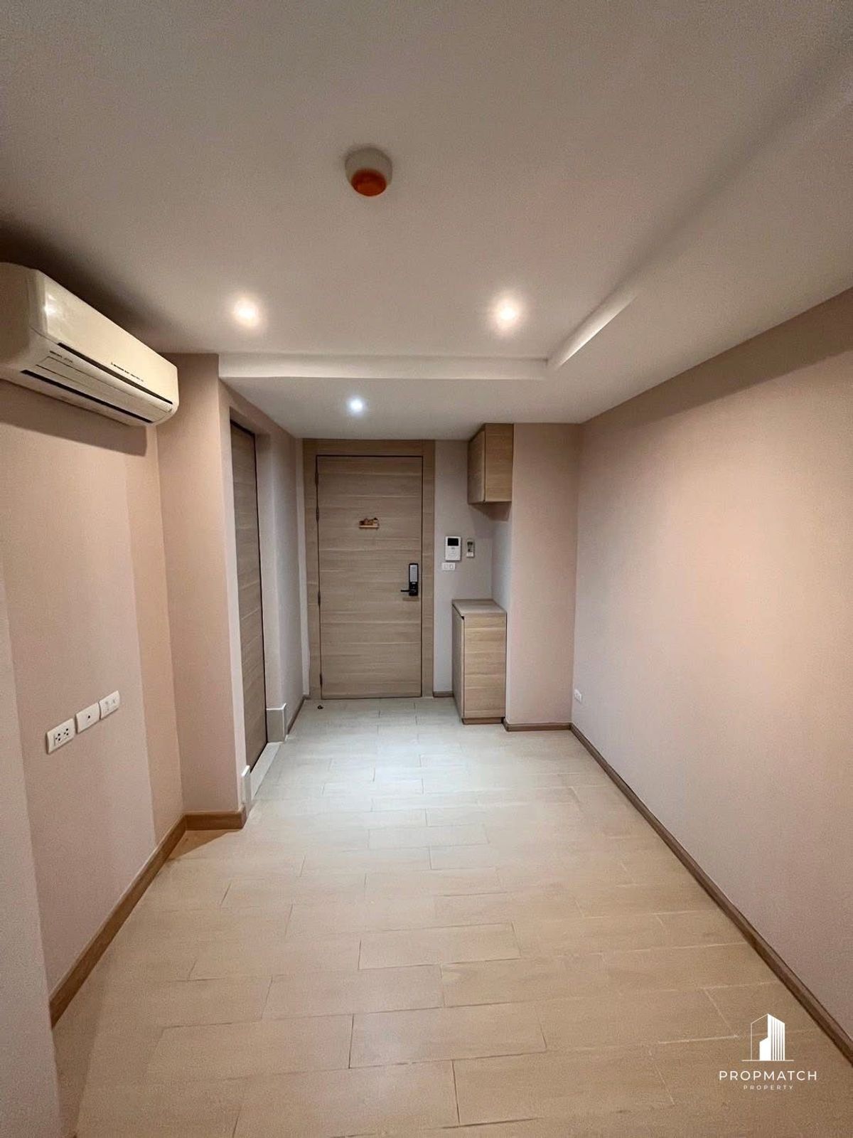 For SaleCondoSilom, Saladaeng, Bangrak : ✨Flash Deal ✨ Klass Silom (1Bed 1Bath 33SQM) Ready! Only 4,700,000 baht Tel.0981315848 @propmatch