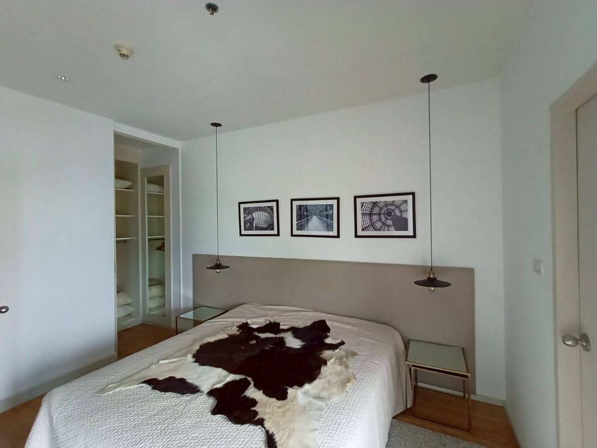 ให้เช่าคอนโดราชเทวี พญาไท : Villa Rachatewi【𝐑𝐄𝐍𝐓】🔥Less is More เรียบง่ายแต่ครบครันในทุกฟังก์ชัน พื้นไม้สวยตัดกับเฟอร์ดำอย่างลงตัว🔥  ติดต่อไลน์ไอดี: @hacondo