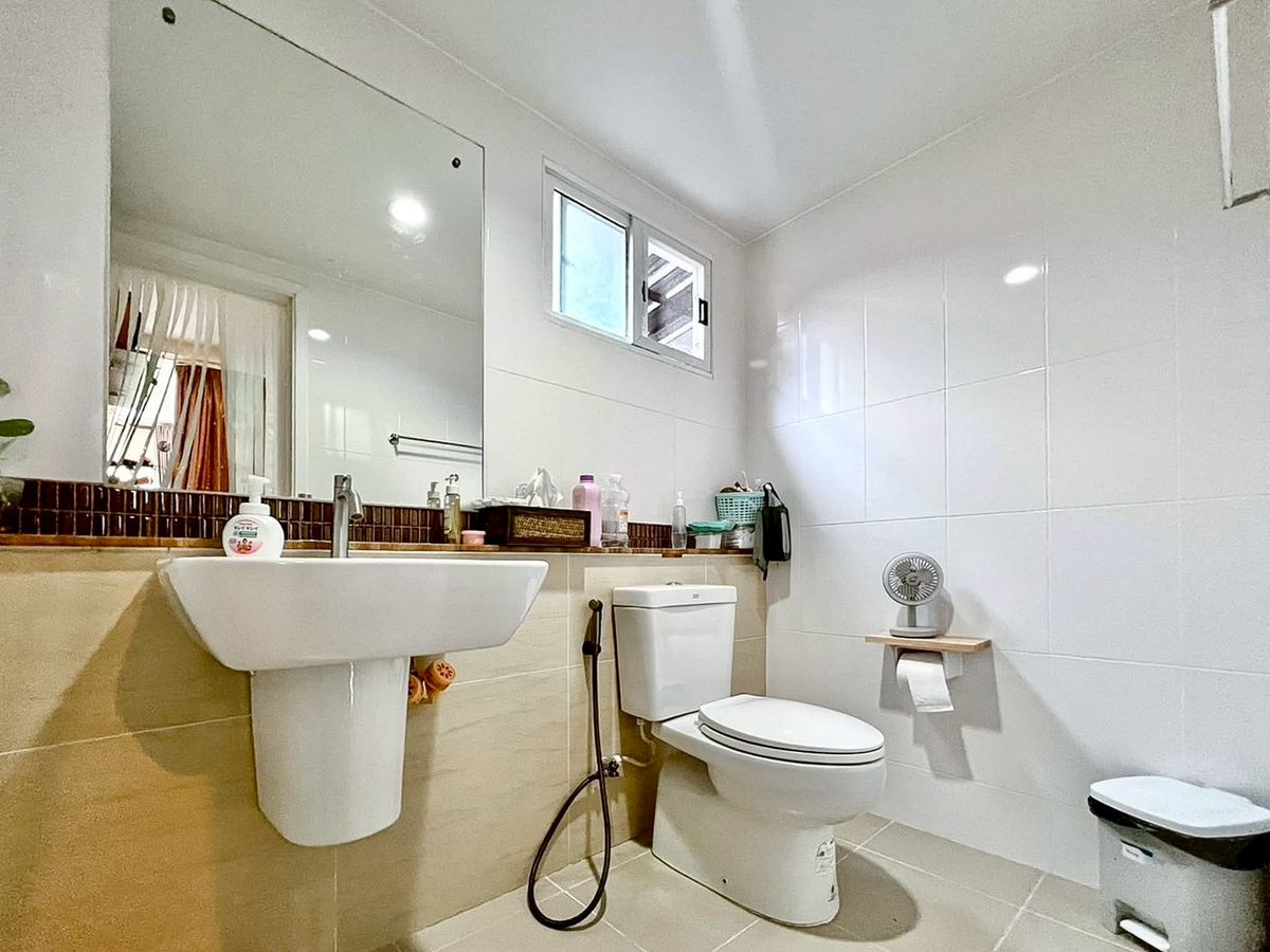 ขายบ้านพุทธมณฑล ศาลายา : ขายบ้านเดี่ยว 2 ชั้น Passorn Prestige ปิ่นเกล้า-เพชรเกษม เนื้อที่ 55.7 ตารางวา 3 ห้องนอน  ตำบลกระทุ่มล้ม อำเภอสามพราน จังหวัดนครปฐม