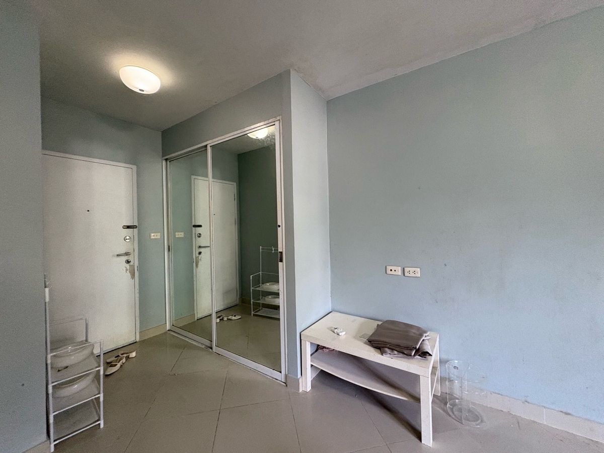 For RentCondoRama9, Petchburi, RCA : For rent: I-House Condo RCA.