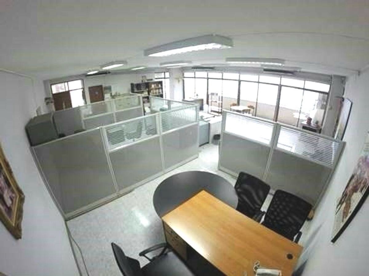 For SaleCondoLadprao, Central Ladprao : Chokchai Ruammit Condo for sale, 10 meters long -term corner room, more than a panoramic view with 2 parking rights near MRT Ratchada.