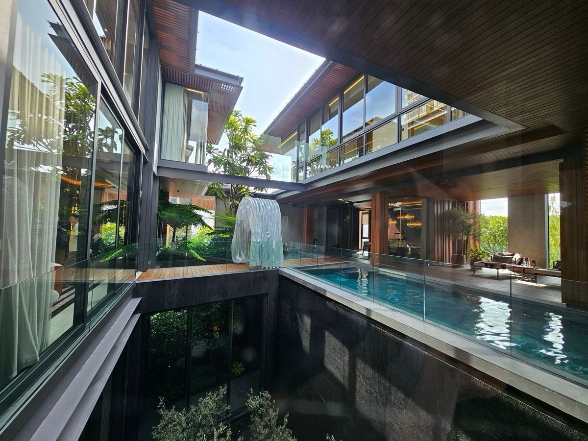 For SaleHouseBang Sue, Wong Sawang, Tao Pun : 📍Sonle Residences (Sunle Residence), 3-story luxury detached house on Ratchadaphisek Road, near MRT Wongsawang, only 5 units. Contact 086-795-9997 (JIM).