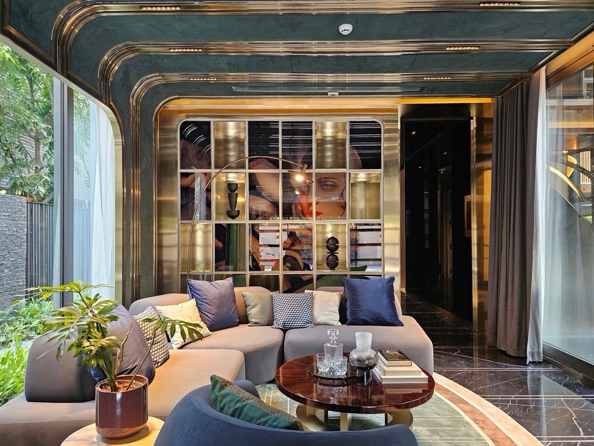 For SaleHouseBang Sue, Wong Sawang, Tao Pun : 📍Sonle Residences (Sunle Residence), 3-story luxury detached house on Ratchadaphisek Road, near MRT Wongsawang, only 5 units. Contact 086-795-9997 (JIM).