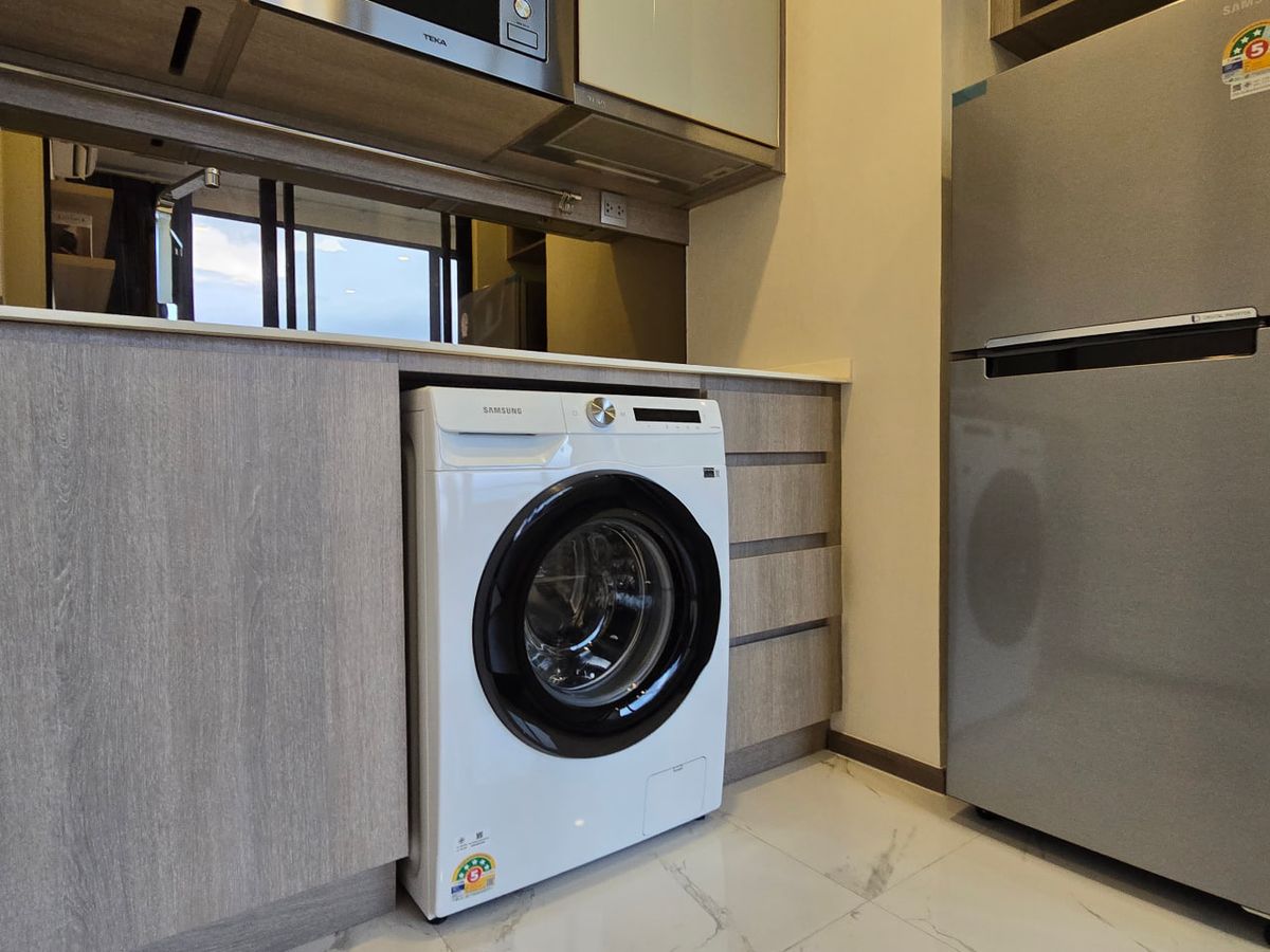 CondoRatchathewi,Phayathai : Park Origin Phayathai【𝐒𝐄𝐋𝐋 & 𝐑𝐄𝐍𝐓】🔥Simple elegance, with a harmonious tone for both the wood floors and furniture.🔥  Contact Line ID: @hacondo