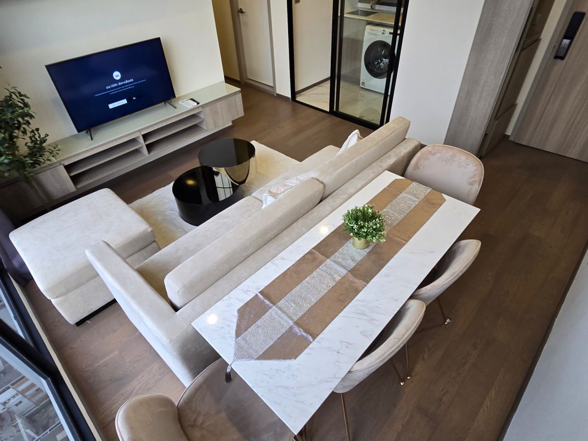 CondoRatchathewi,Phayathai : Park Origin Phayathai【𝐒𝐄𝐋𝐋 & 𝐑𝐄𝐍𝐓】🔥Simple elegance, with a harmonious tone for both the wood floors and furniture.🔥  Contact Line ID: @hacondo