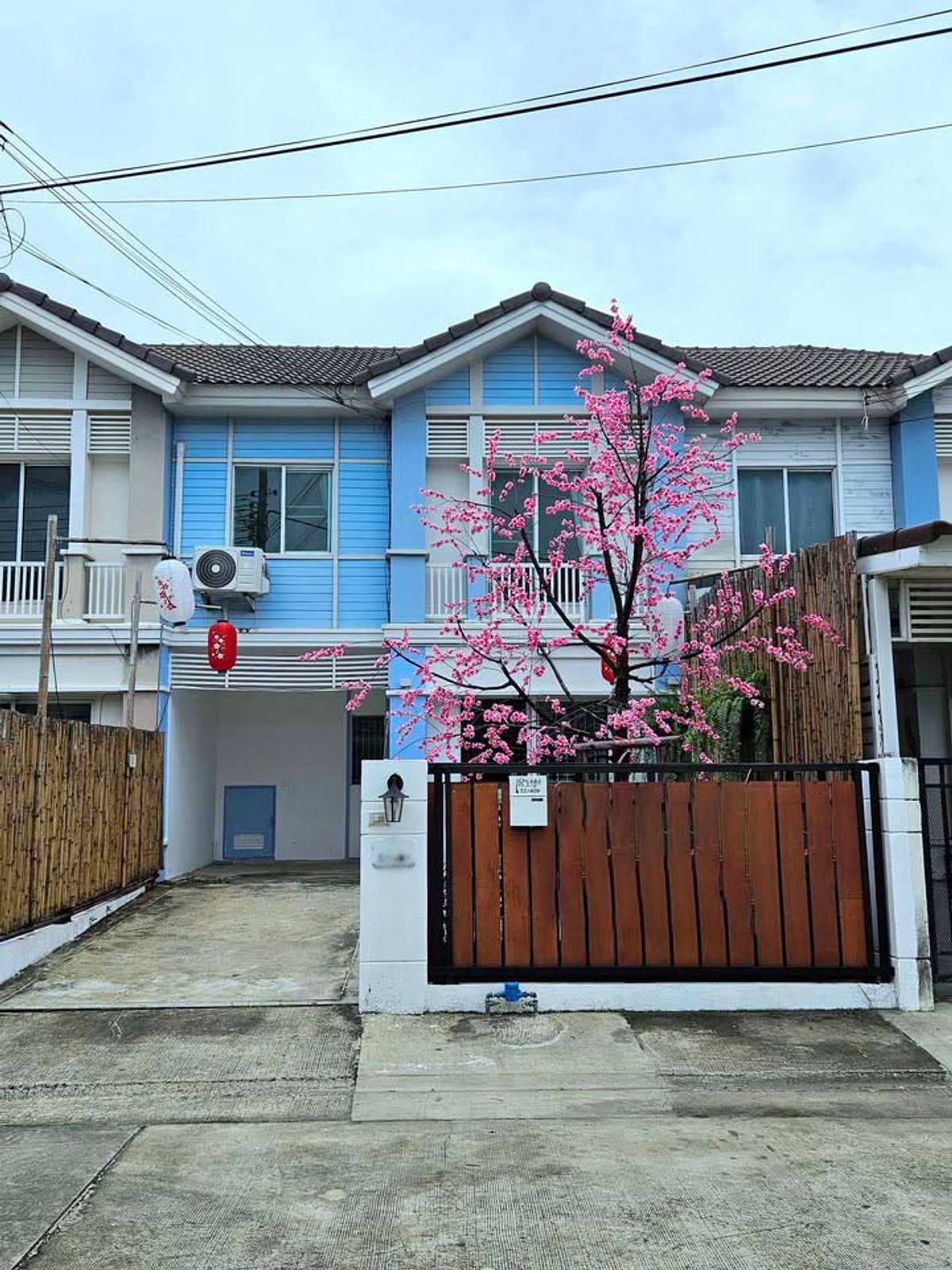 ขายทาวน์โฮมนนทบุรี บางใหญ่ บางบัวทอง : ขาย ทาวน์โฮม 2 ชั้น พร้อมเฟอร์นิเจอร์ ตกแต่งสวยงาม ย่านบางใหญ่-นนทบุรี ใกล้BTS ตลาดบางใหญ่ เพียง 2 กม.