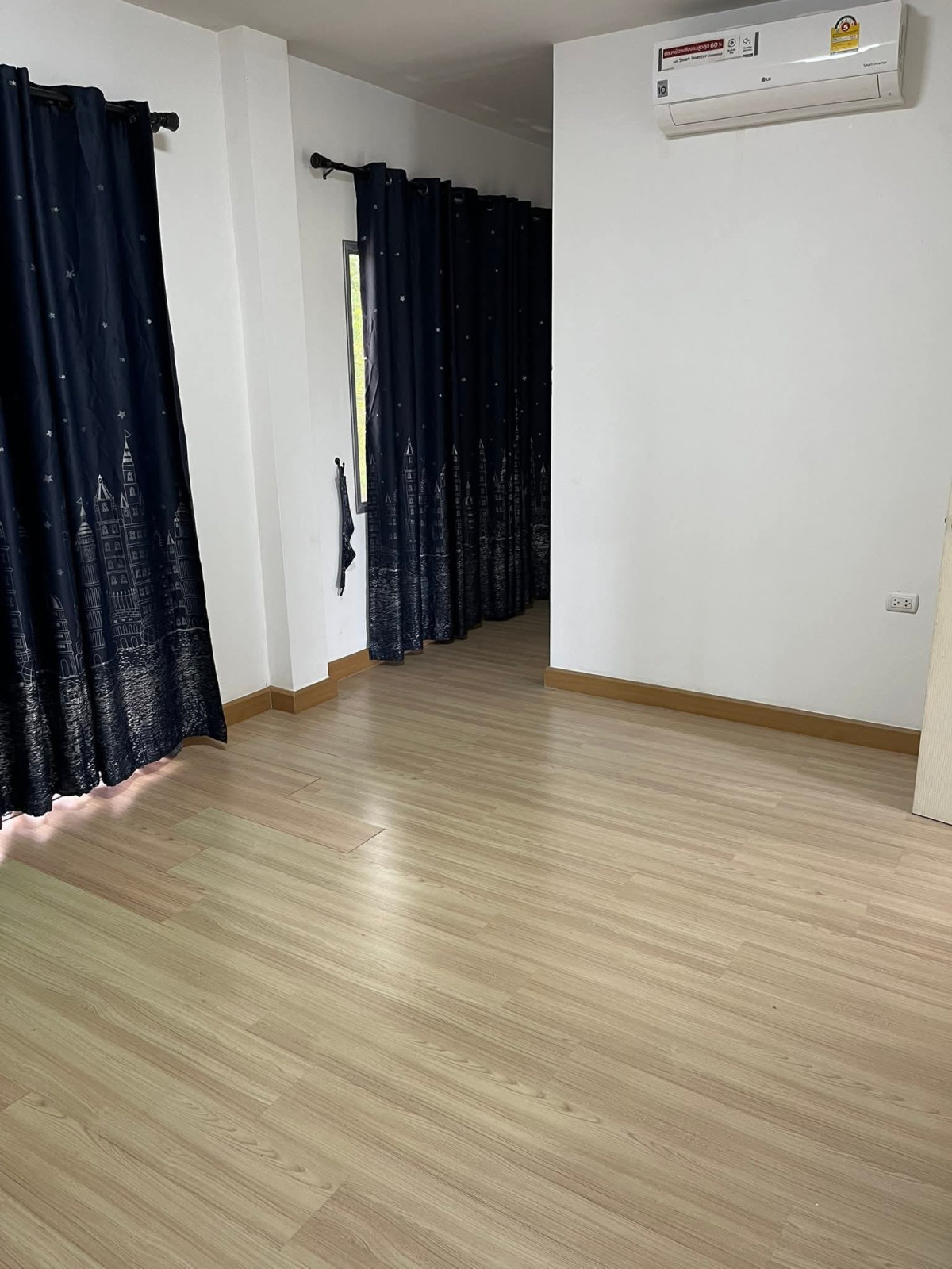 ขายบ้านนวมินทร์ รามอินทรา : ขายบ้าน เนเบอร์โฮม วัชรพล หน้ากว้าง สามวาตะวันตก เขต คลองสามวา กรุงเทพ CX-145709