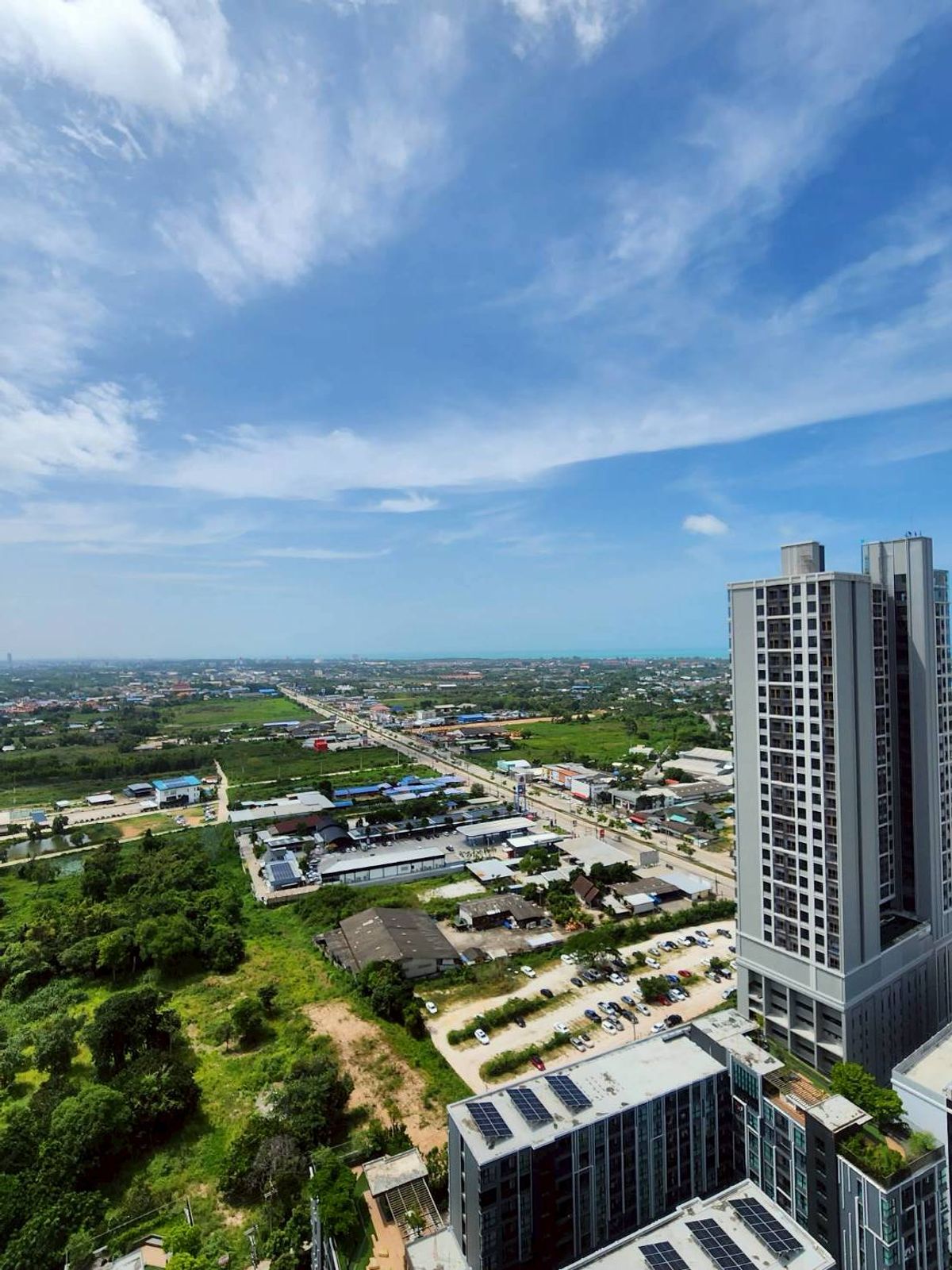 For SaleCondoRayong : 🌊 1 Bedroom high level of sea view! With Smart Closet 🌇 Beautiful room, 28th floor like this ... cant find easily! Hurry up before falling out.‼ ️
