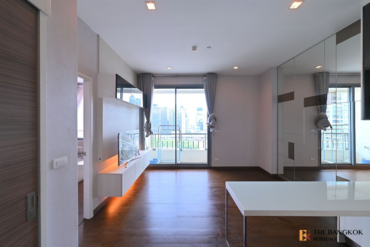 ขายคอนโดพระราม 9 เพชรบุรีตัดใหม่ RCA : 🌟 Q Asoke room for sale near MRT Phetchaburi 🌟By Pond