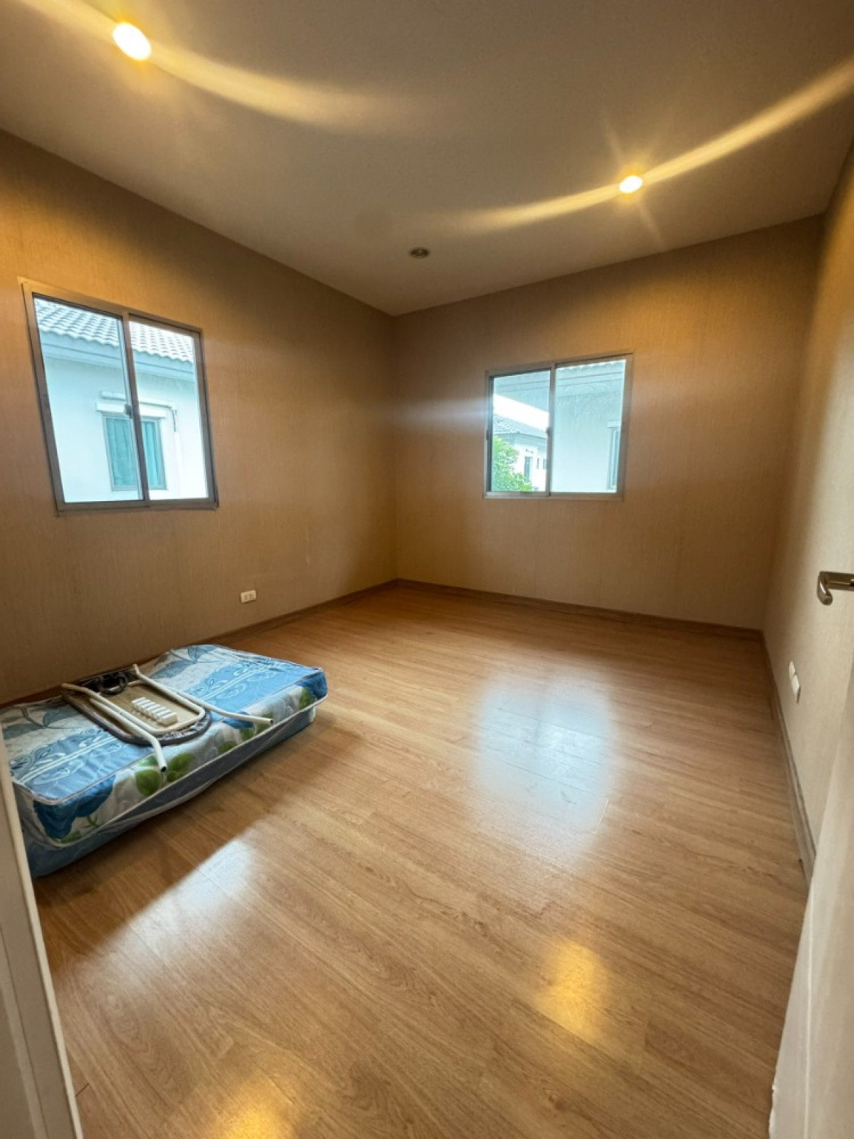 ขายบ้านพัฒนาการ ศรีนครินทร์ : ขายบ้าน เดอะ แพลนท์ เอสทีค พัฒนาการ MRT-กลันตัน (สายสีเหลือง) สวนหลวง เขต สวนหลวง กรุงเทพ CX-139053