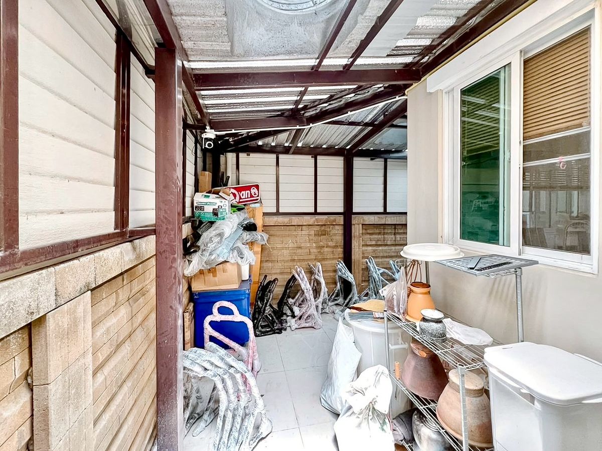 ขายบ้านพุทธมณฑล ศาลายา : ขายบ้านเดี่ยว 2 ชั้น Passorn Prestige ปิ่นเกล้า-เพชรเกษม เนื้อที่ 55.7 ตารางวา 3 ห้องนอน  ตำบลกระทุ่มล้ม อำเภอสามพราน จังหวัดนครปฐม