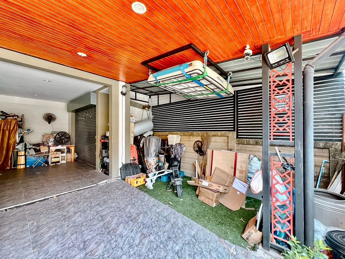 ขายบ้านพุทธมณฑล ศาลายา : ขายบ้านเดี่ยว 2 ชั้น Passorn Prestige ปิ่นเกล้า-เพชรเกษม เนื้อที่ 55.7 ตารางวา 3 ห้องนอน  ตำบลกระทุ่มล้ม อำเภอสามพราน จังหวัดนครปฐม