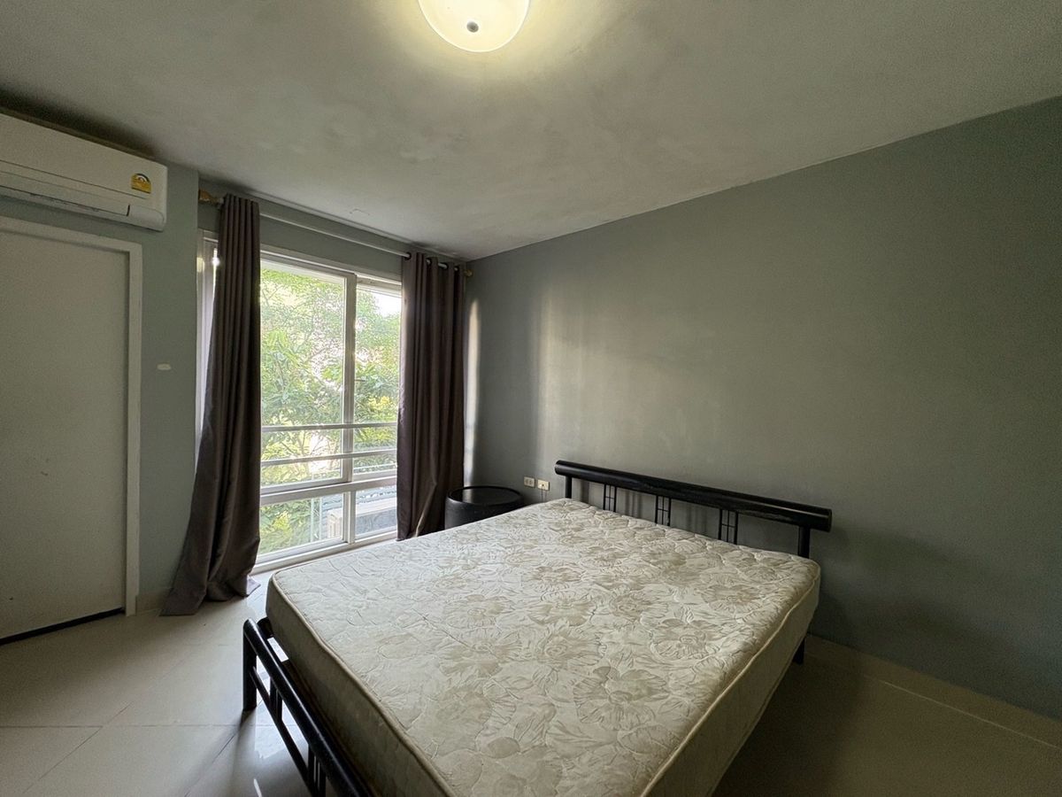 For RentCondoRama9, Petchburi, RCA : For rent: I-House Condo RCA.