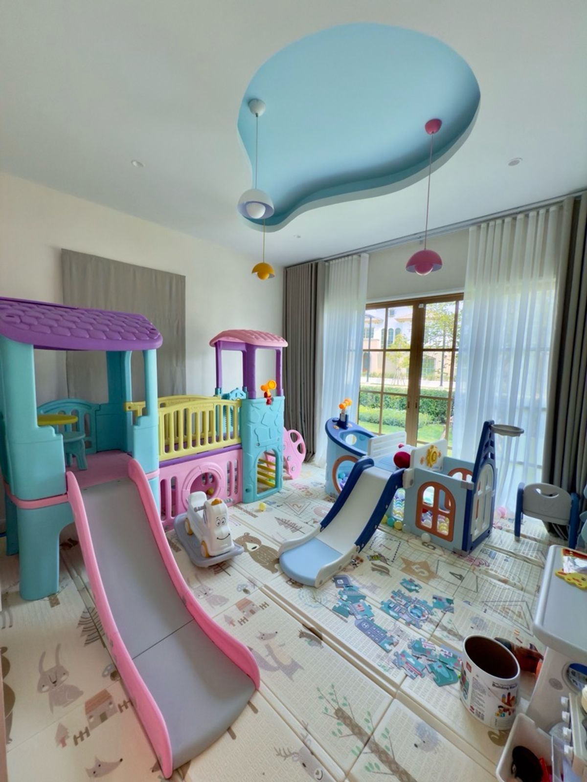 For SaleHousePathum Thani,Rangsit, Thammasat : Reignwood Park Project, Sereno Residence 5 BED 4 Bath, only 42 MB. Contact 086-795-9997.