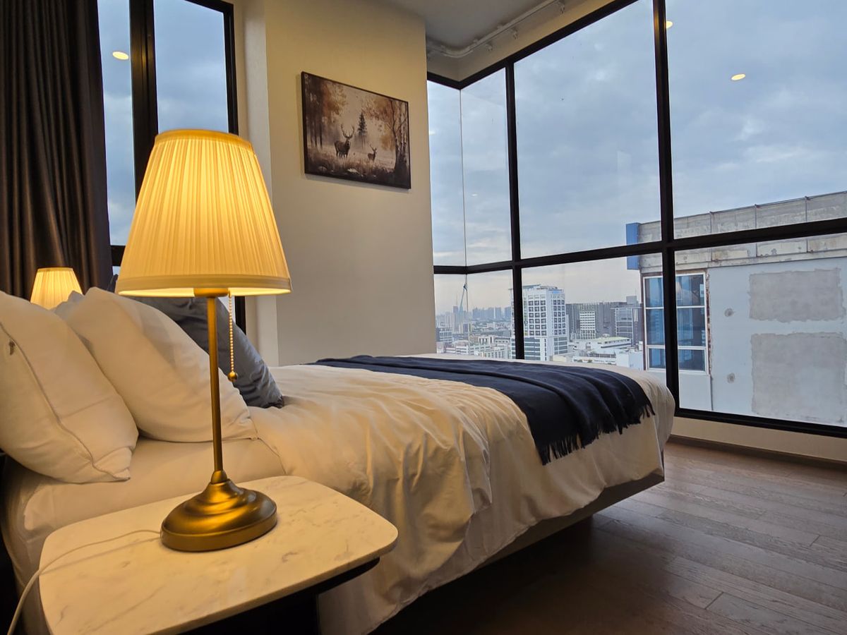 CondoRatchathewi,Phayathai : Park Origin Phayathai【𝐒𝐄𝐋𝐋 & 𝐑𝐄𝐍𝐓】🔥Simple elegance, with a harmonious tone for both the wood floors and furniture.🔥  Contact Line ID: @hacondo