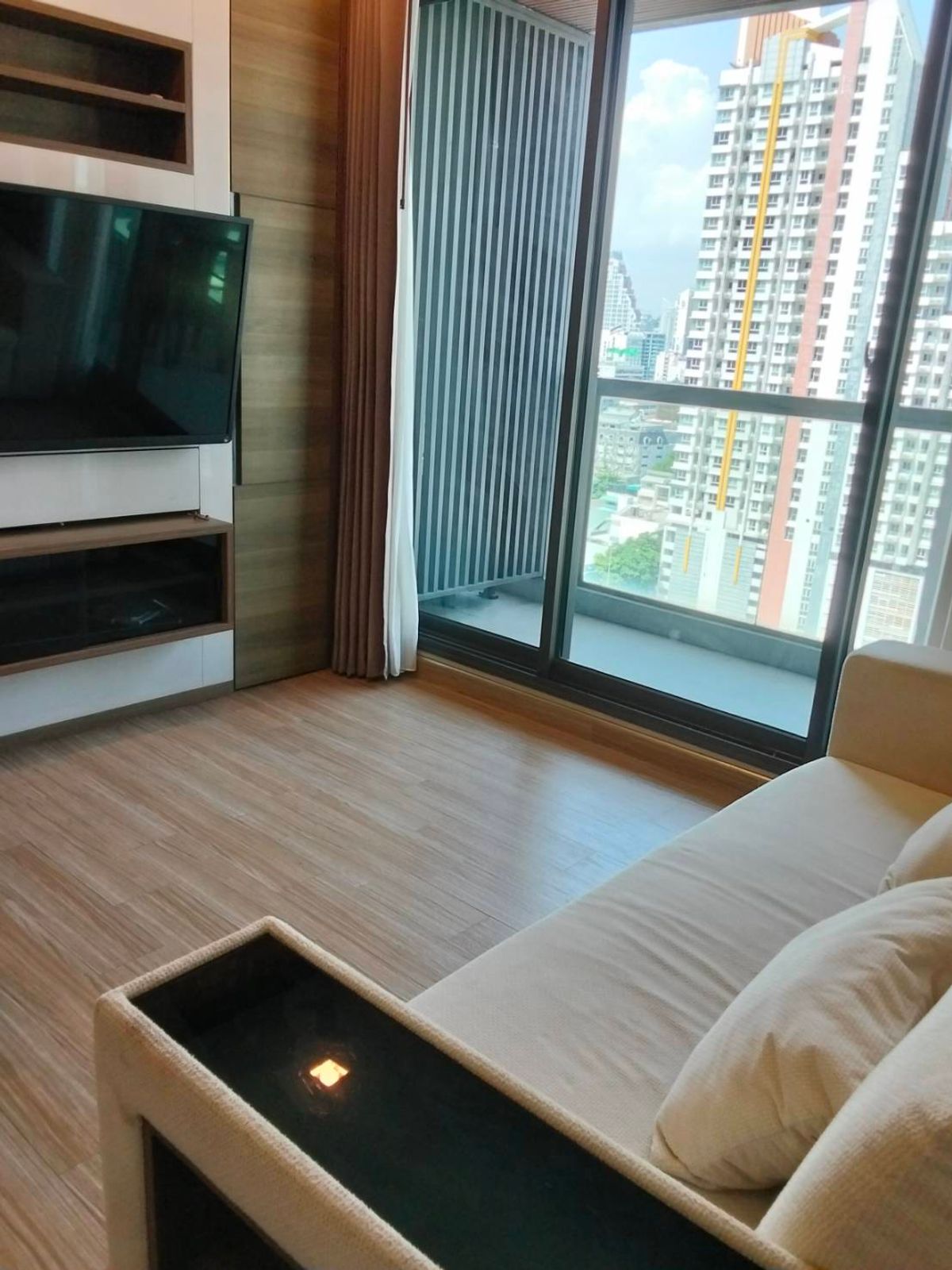 For RentCondoSathorn, Narathiwat : For Rent at the Address Sathorn at Sathorn Soi 12 and Silom Soi 9 Room Type: 2 Bedroom 2 Bathroom (Bathroom)