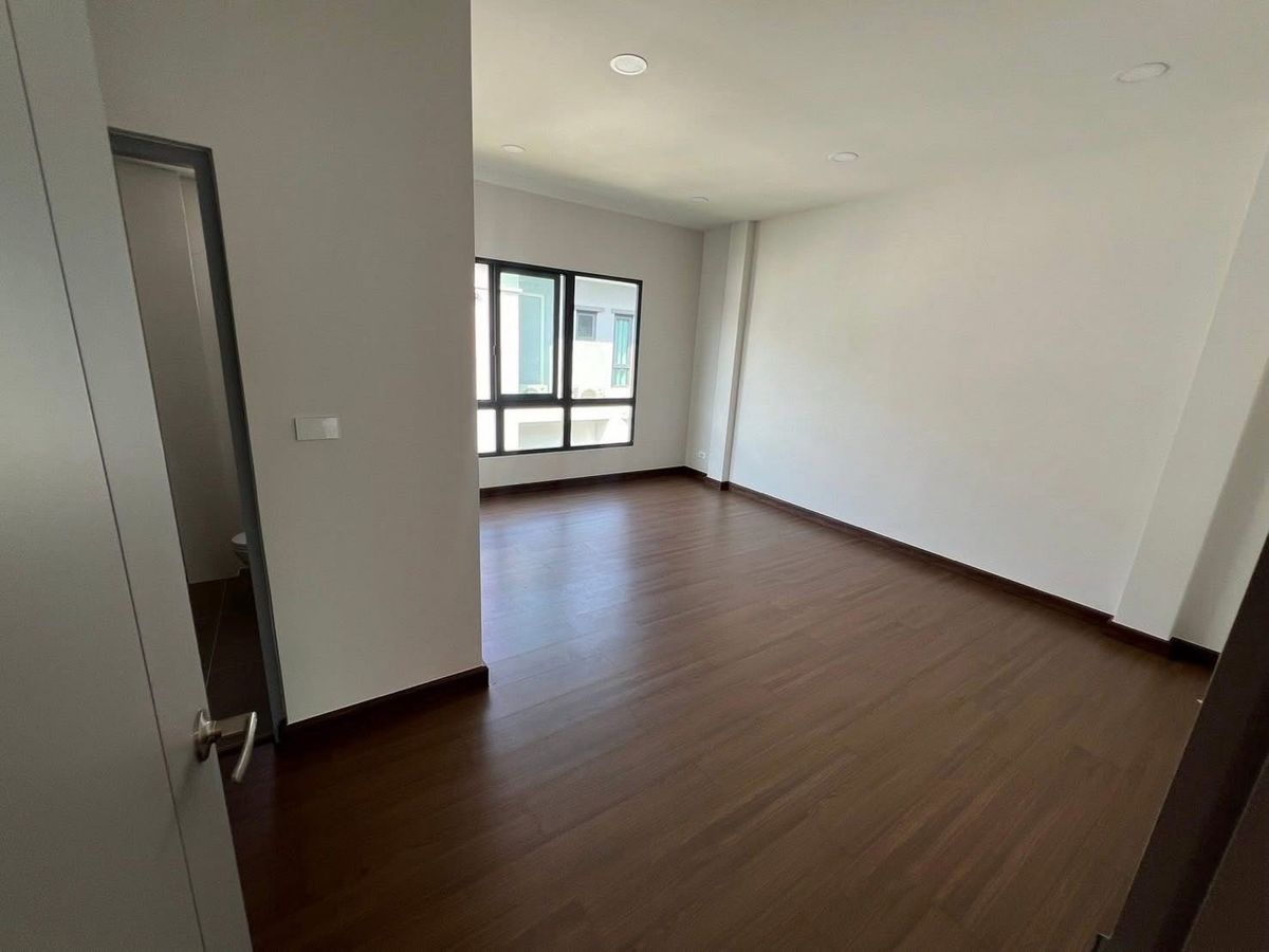 ให้เช่าโฮมออฟฟิศนวมินทร์ รามอินทรา : ปล่อยเช่า โฮมออฟฟิศ รามอินทรา - วงแหวน ถนนไทยรามัญ เขตคลองสามวา กรุงเทพมหานคร