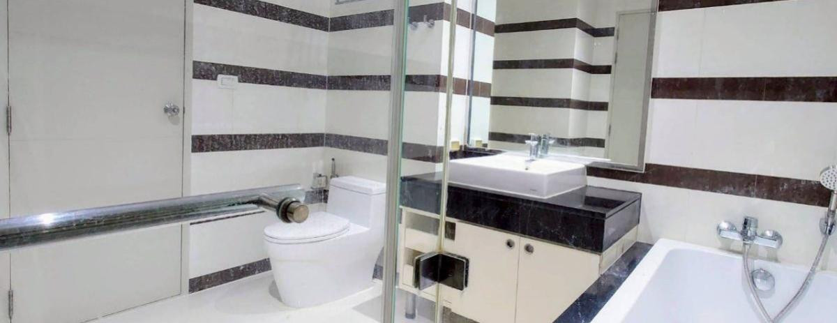 For SaleCondoSukhumvit, Asoke, Thonglor : For Sale Condo , Beverly 33 , Duplex , nice view , high floor , corner unit , wide frontage , newly renovated , BTS-Phrom Phong , Khlong Toei Nuea , Watthana , Bangkok , CX-125989