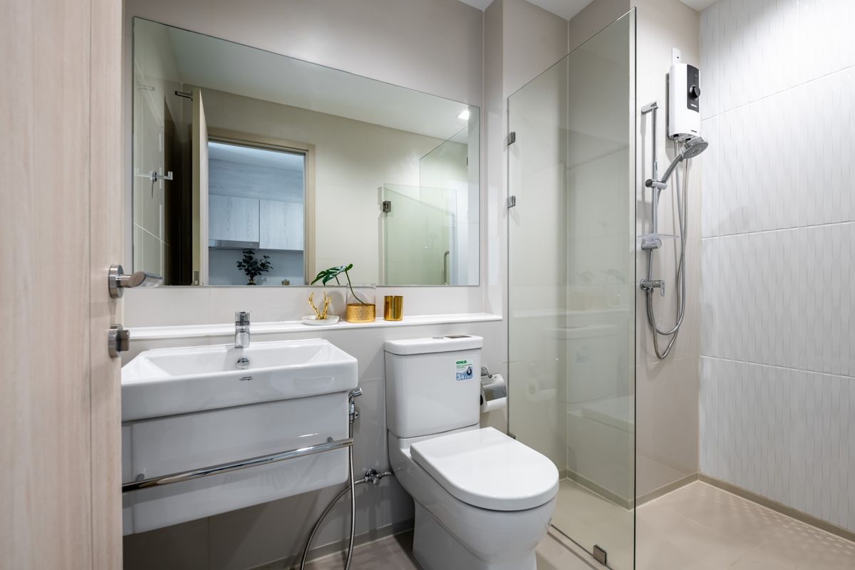 For RentCondoWitthayu, Chidlom, Langsuan, Ploenchit : 🔥For urgent rent🔥Life One Wireless, large size, beautiful room, fully furnished, ready to move in