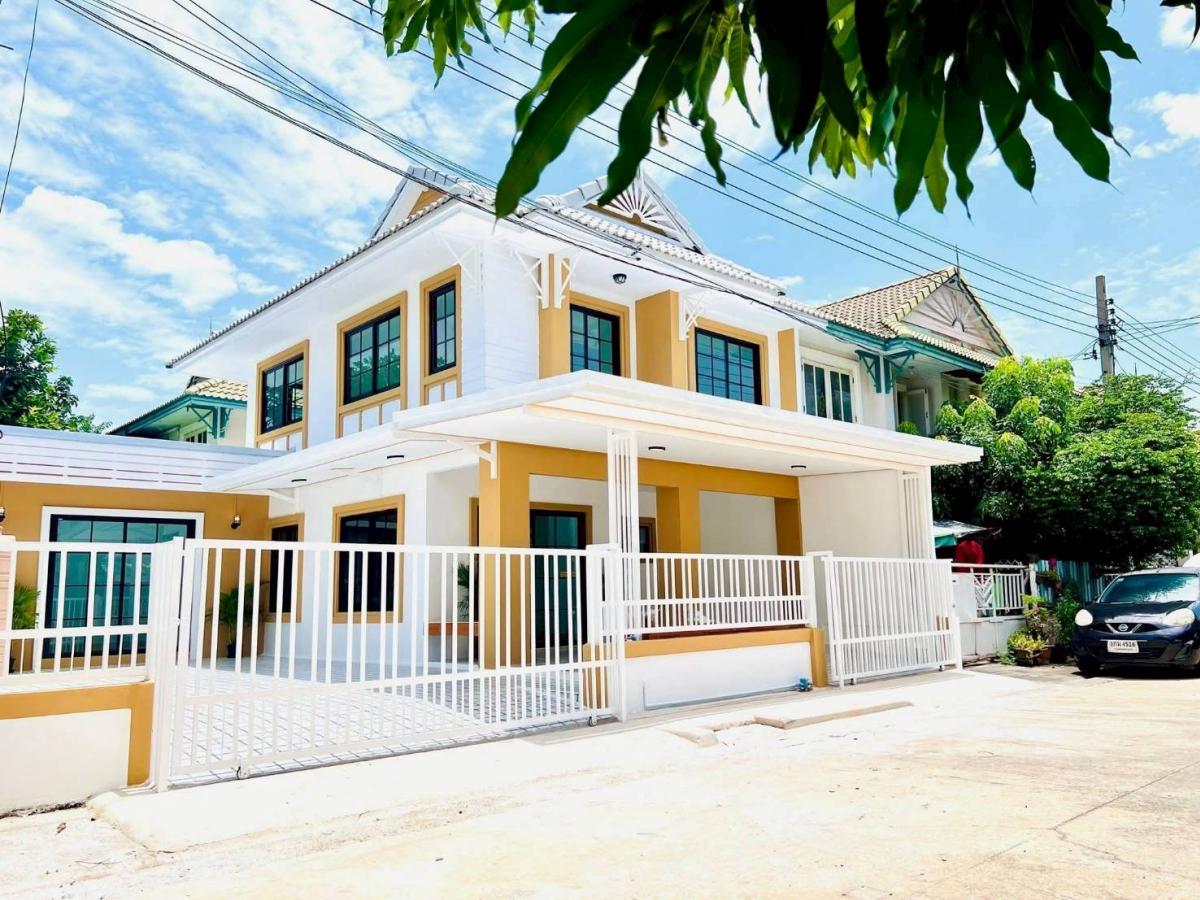 ขายทาวน์โฮมนนทบุรี บางใหญ่ บางบัวทอง : ขายทาวน์เฮ้าส์/ทาวน์โฮม  พฤกษา 18/1 ห้องมุม รีโนเวทใหม่ บางแม่นาง บางใหญ่ นนทบุรี CX-127070