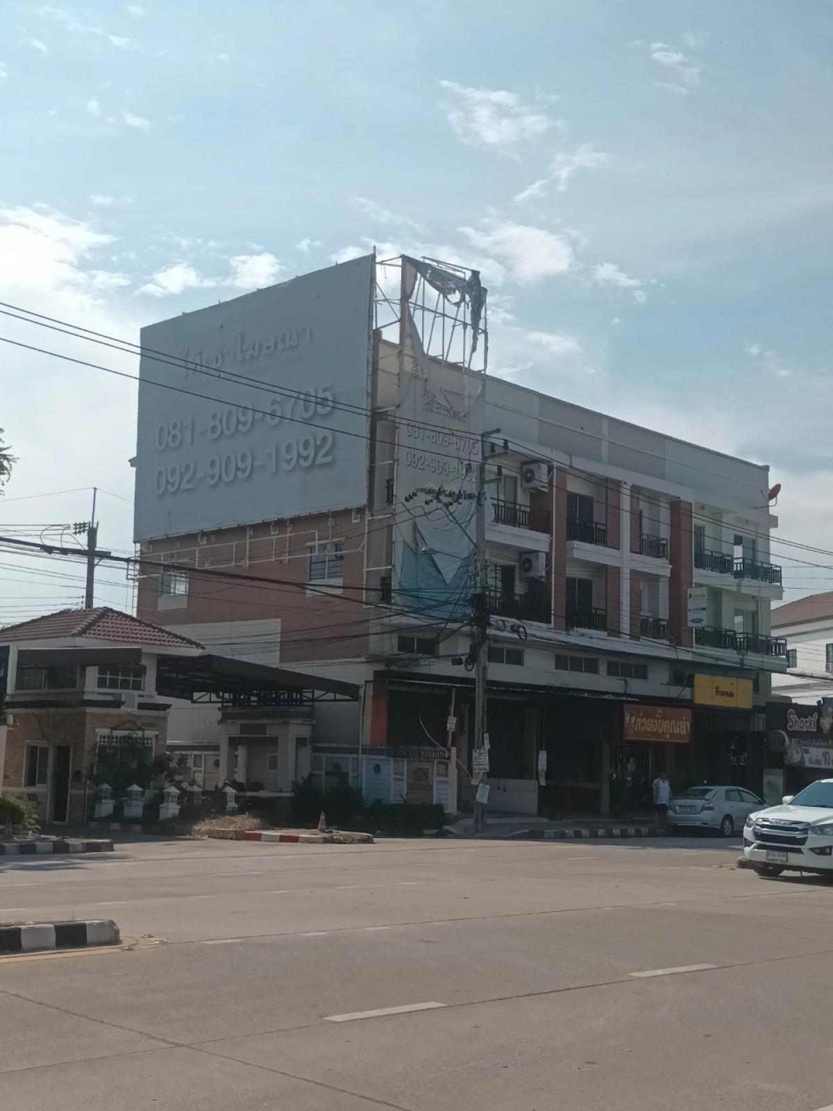 ขายอาคารพาณิชย์นวมินทร์ รามอินทรา : ขายอาคารพาณิชย์ 3.5 ชั้น พื้นที่ 25.5 ตารางวา คลองสามวา กรุงเทพมหานคร บางชัน เขต คลองสามวา กรุงเทพ CX-126808